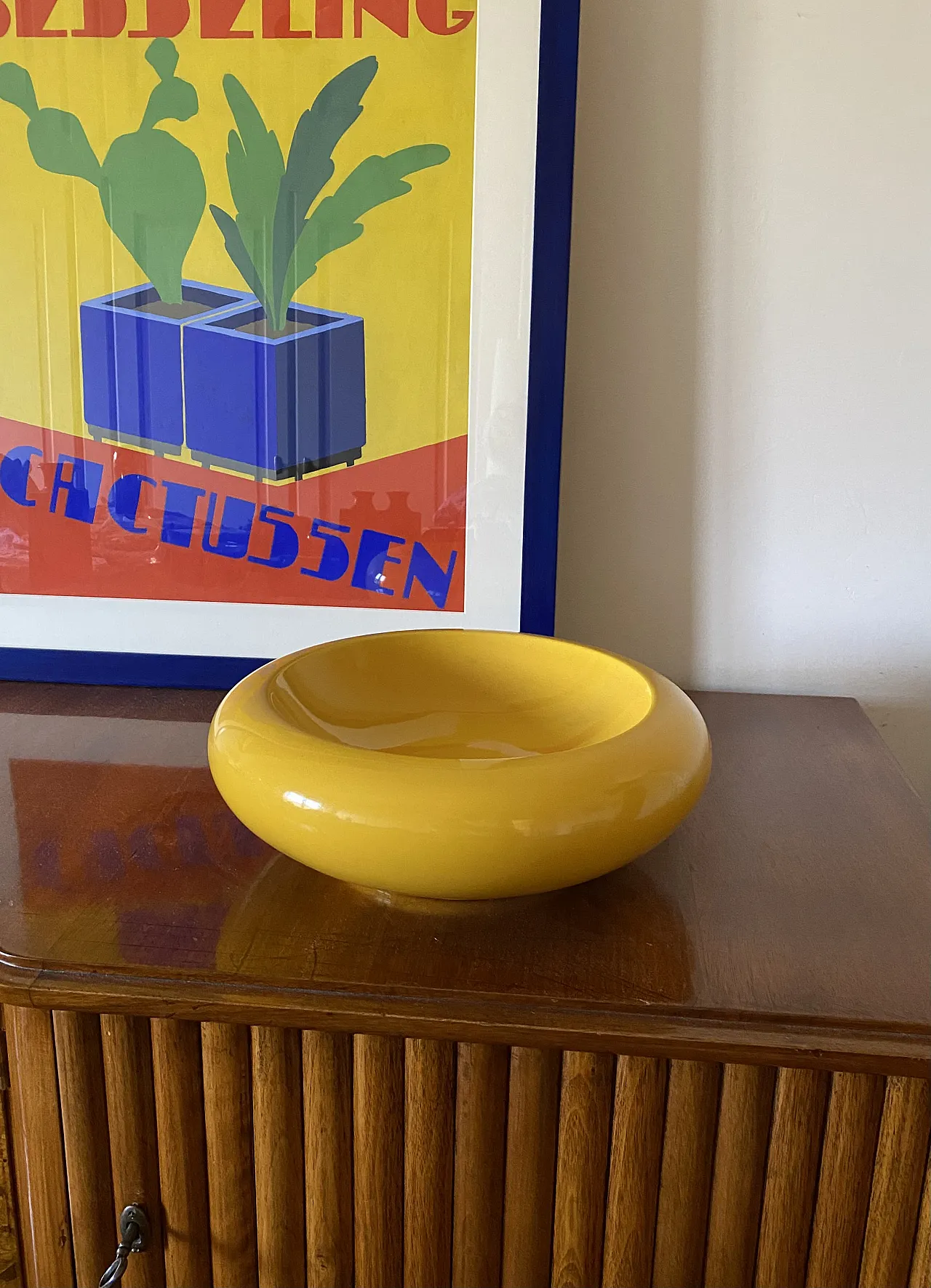 Space age large yellow ceramic centerpiece / vide poche, Sicart Italy 3