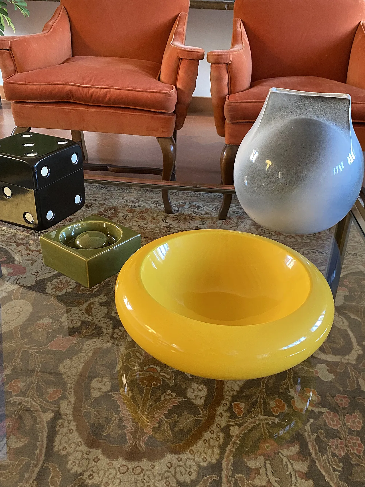 Space age large yellow ceramic centerpiece / vide poche, Sicart Italy 4