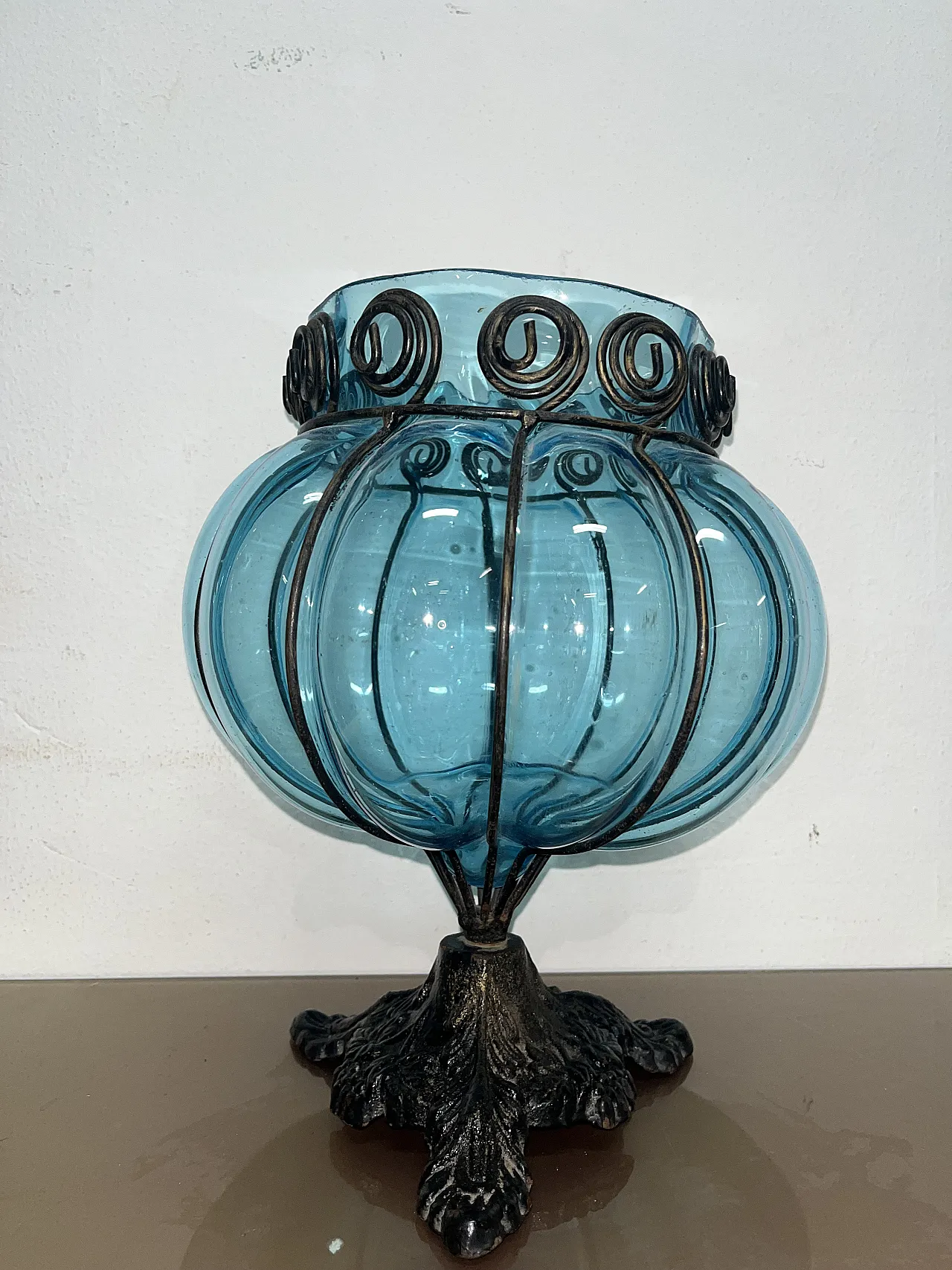 Glass vase blu, 60s 4