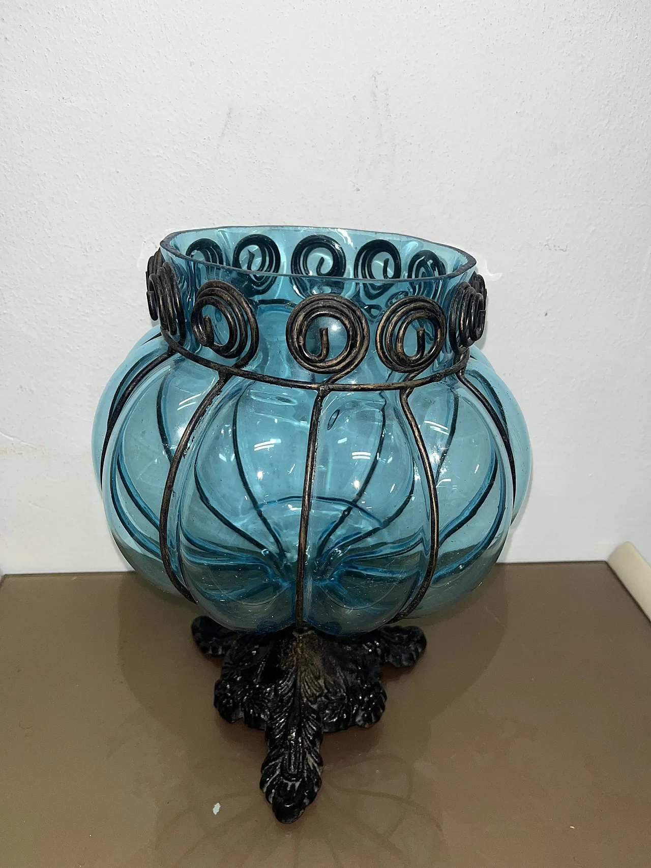 Glass vase blu, 60s 5