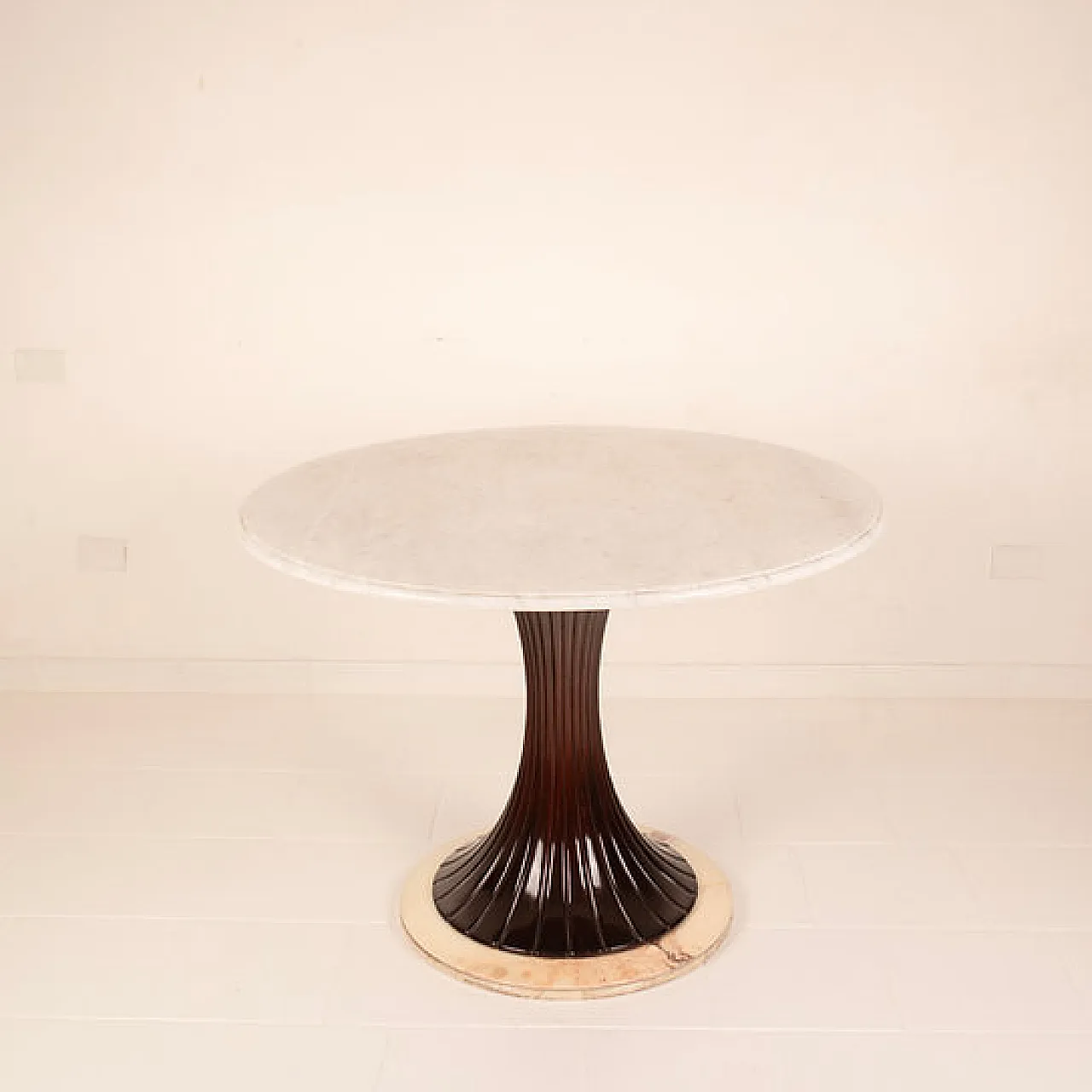 Marble and mahogany table by Osvaldo Borsani, 1940s 3