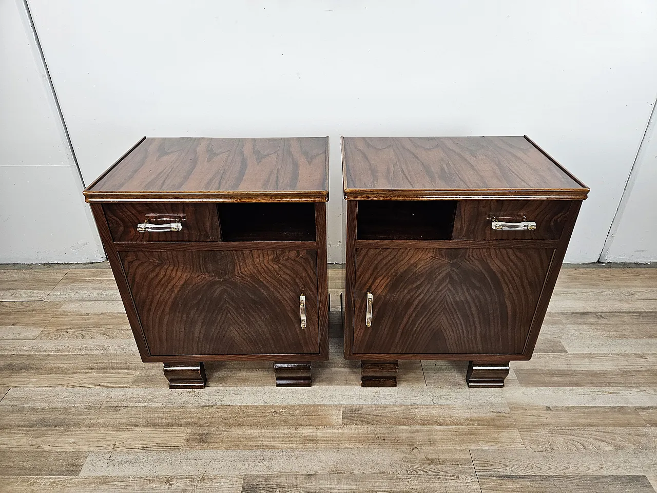 Pair of Art Deco Venetian bedside tables, 1940s 2