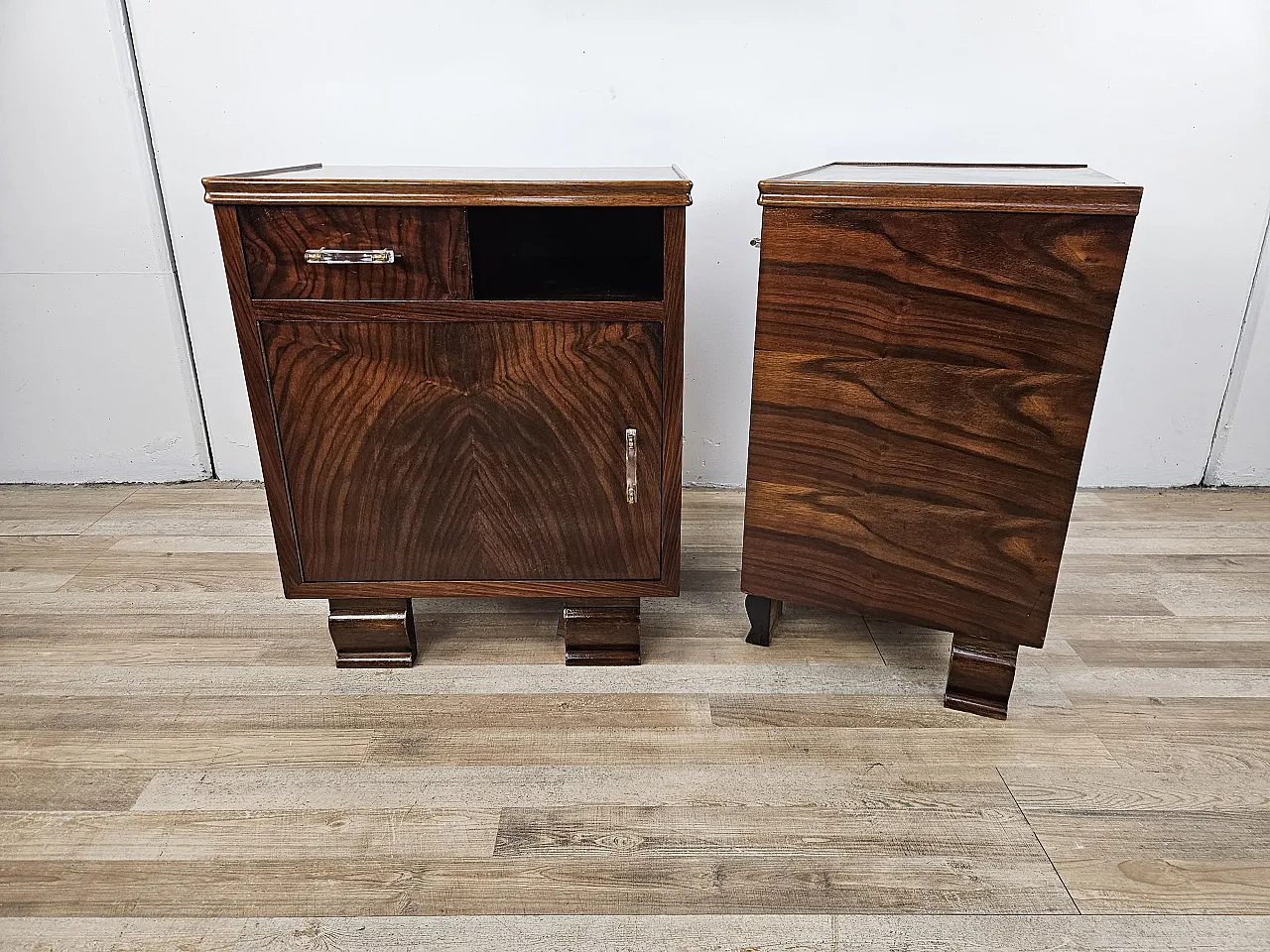 Pair of Art Deco Venetian bedside tables, 1940s 5