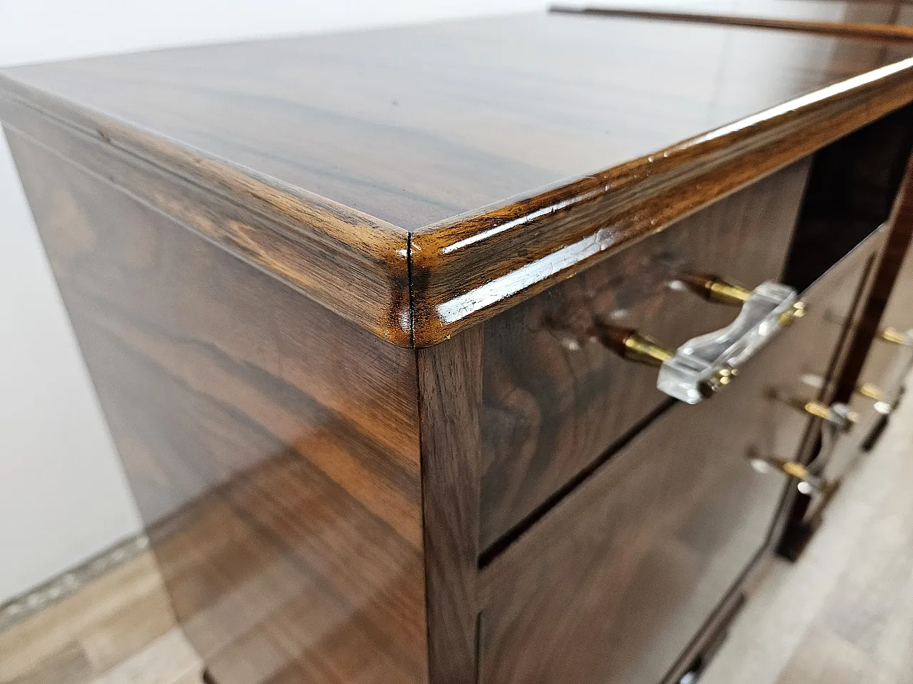 Pair of Art Deco Venetian bedside tables, 1940s 12