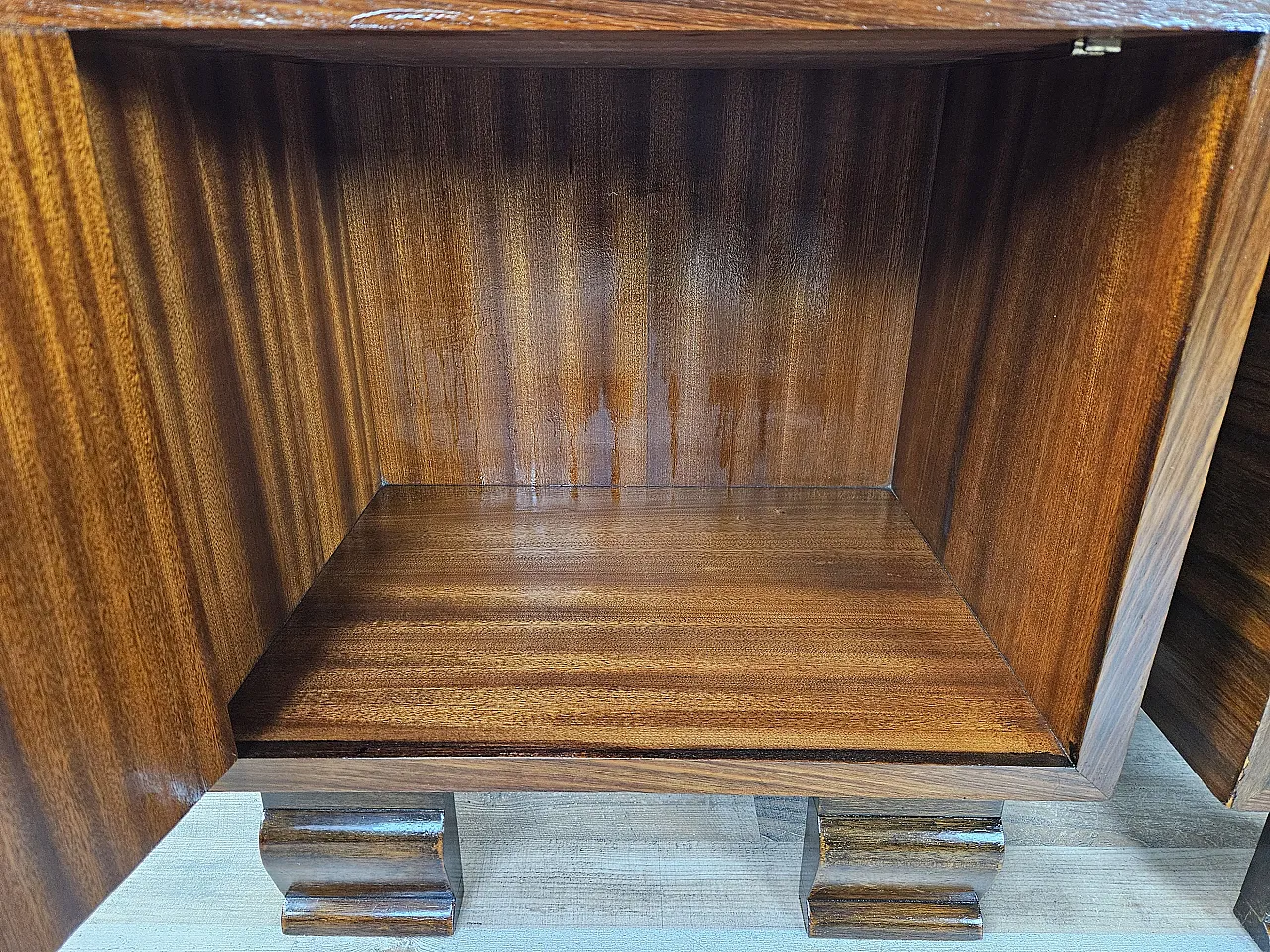 Pair of Art Deco Venetian bedside tables, 1940s 21