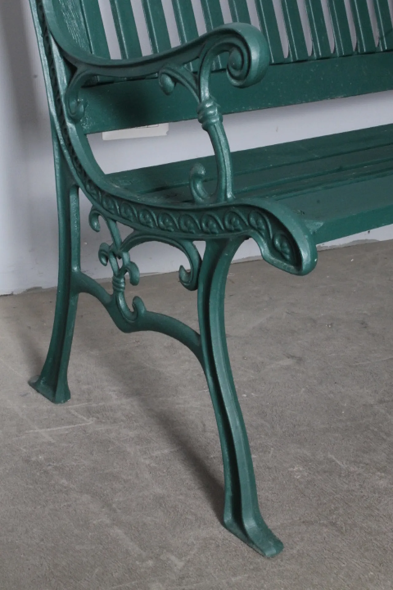 Liberty cast iron and wood bench, early 1900s 4