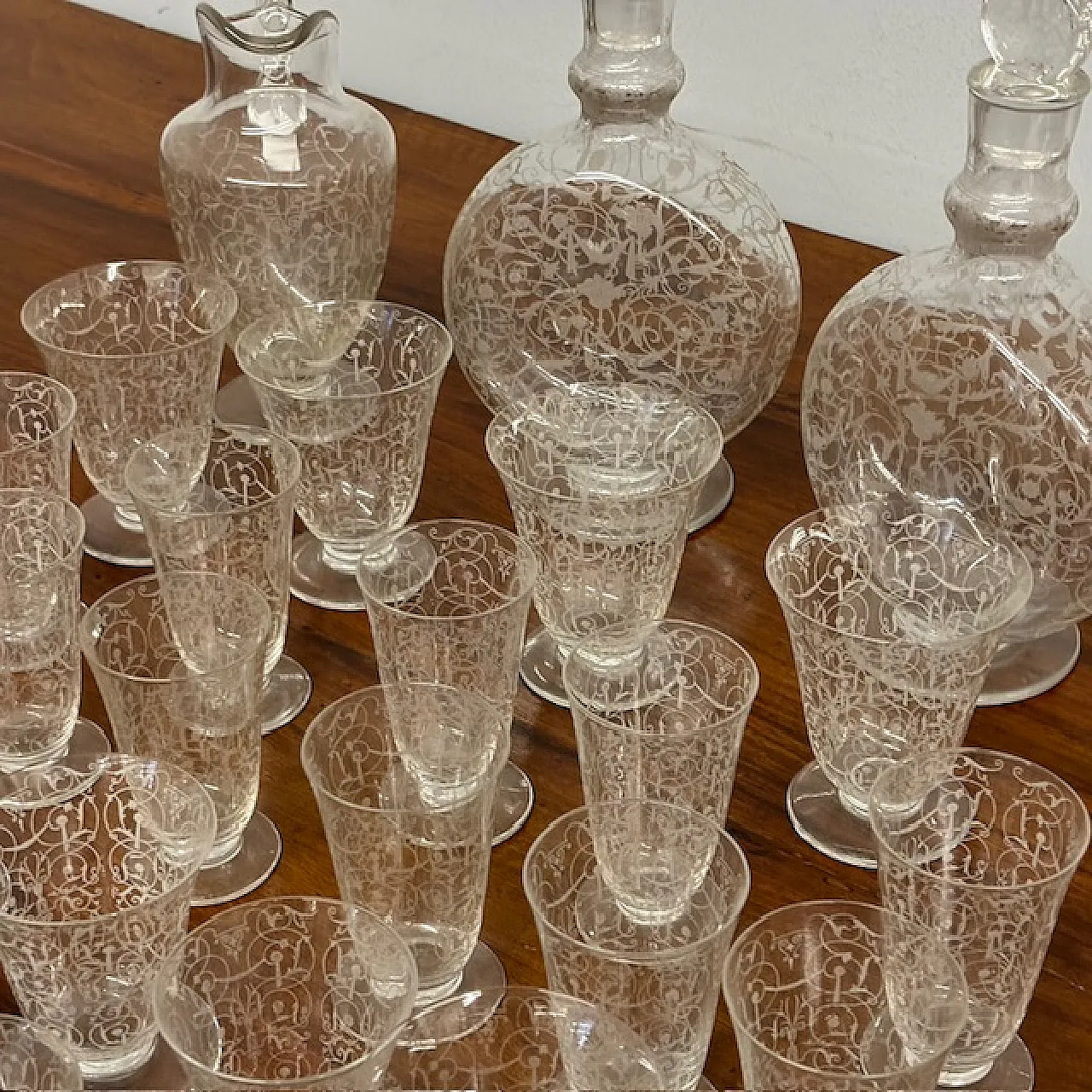 Baccarat crystal service, late 19th century 1