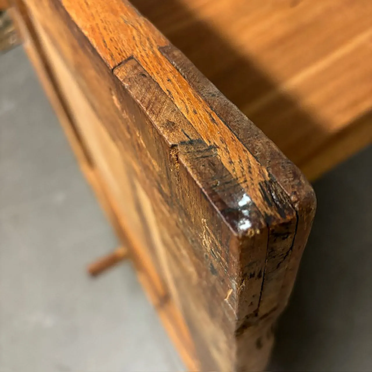 Solid elm table with extensions. 19th century 19