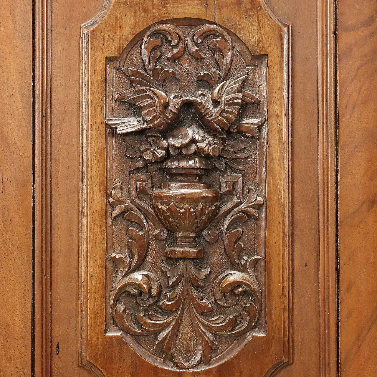 Neo-Renaissance walnut sideboard, 19th century 8