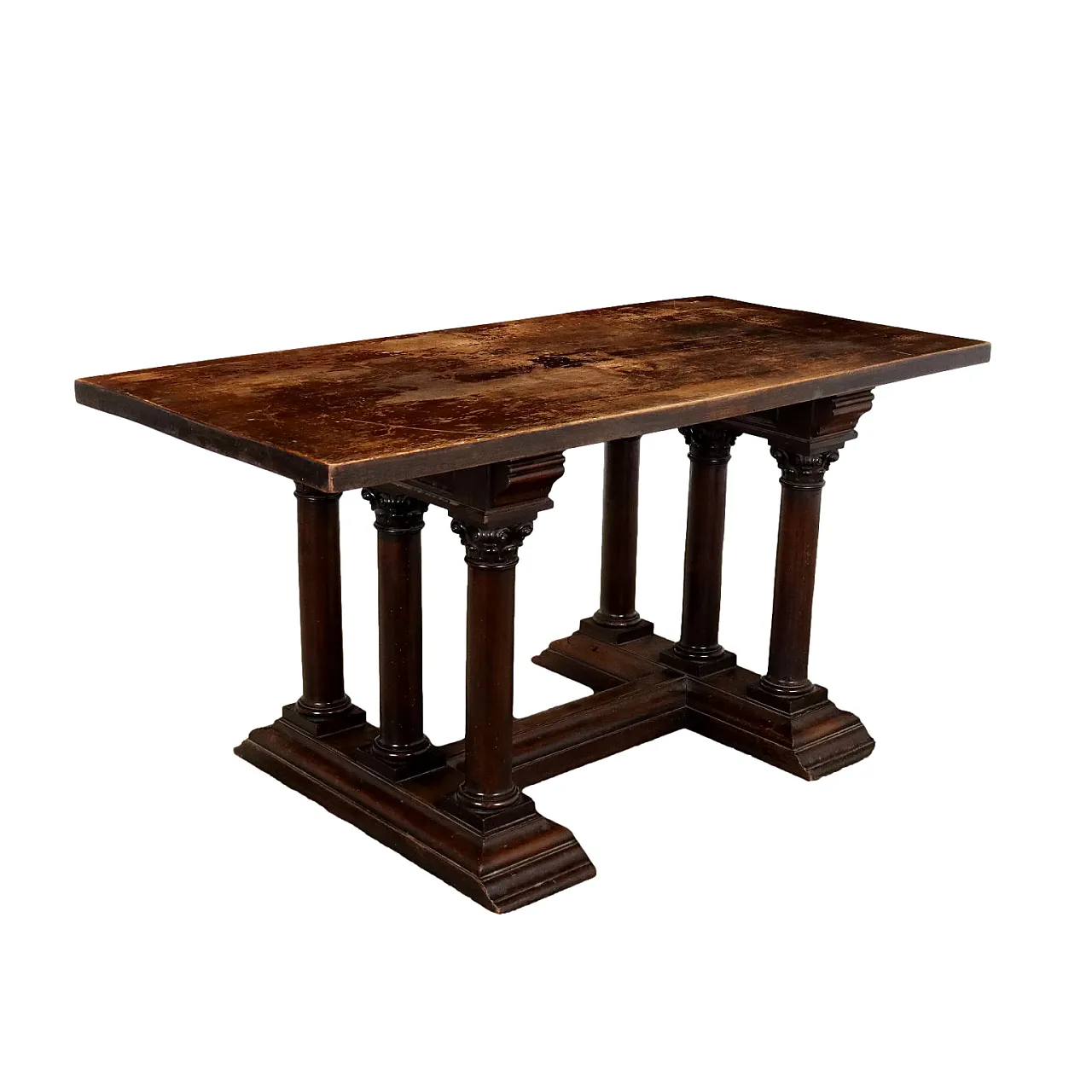 Neo-Renaissance table with walnut columns, 20th century 1