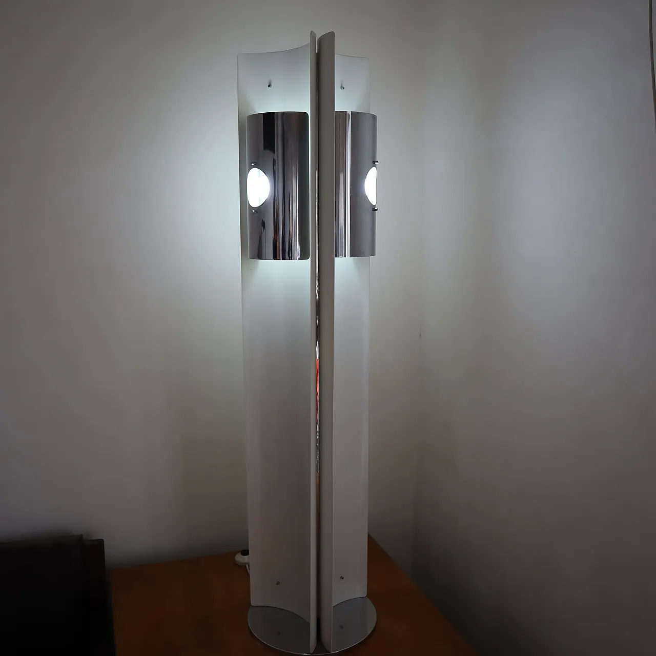 Space age floor lamp from the 70s 2