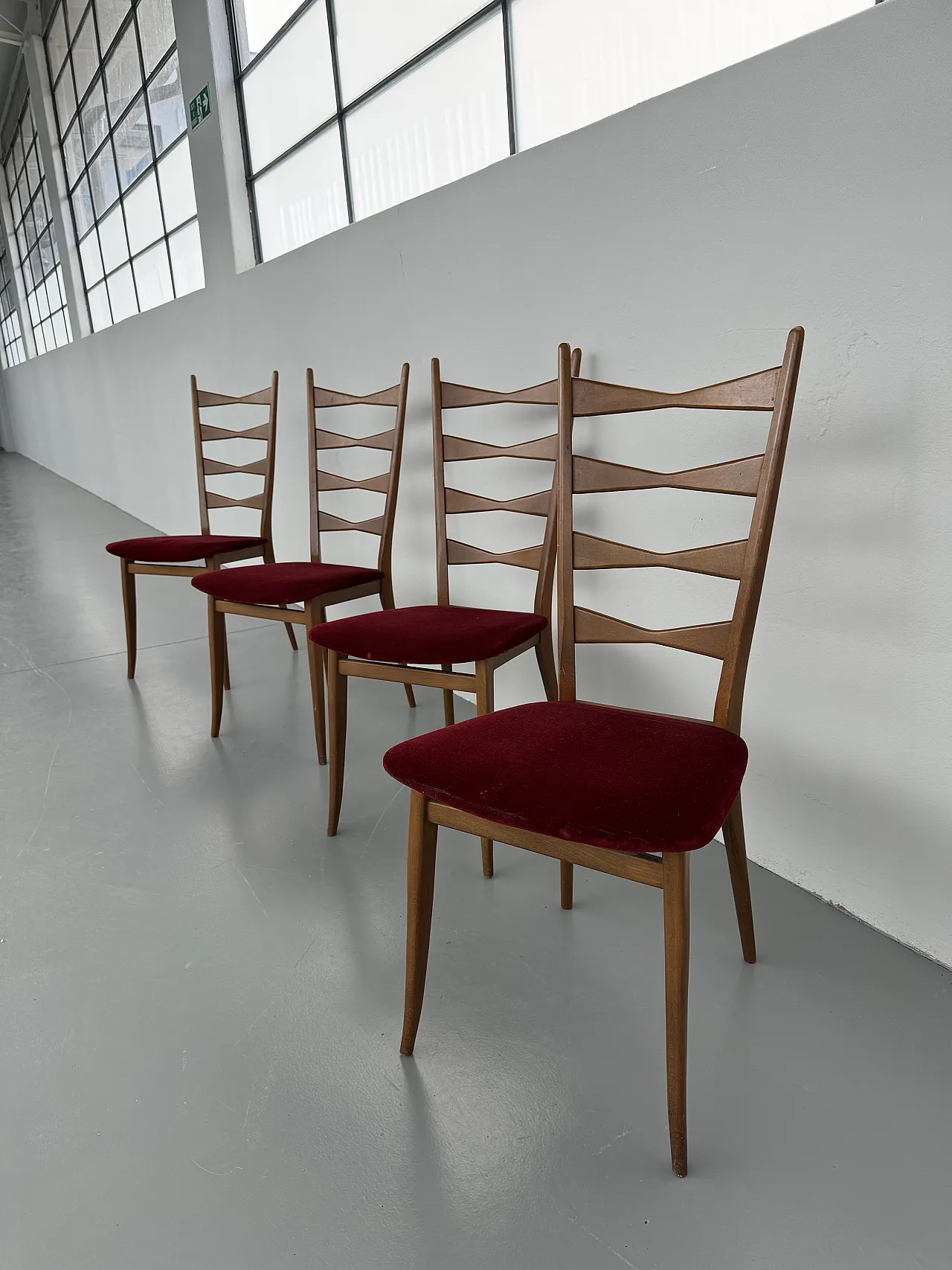 4 Chairs in walnut and red velvet, 1950s 10