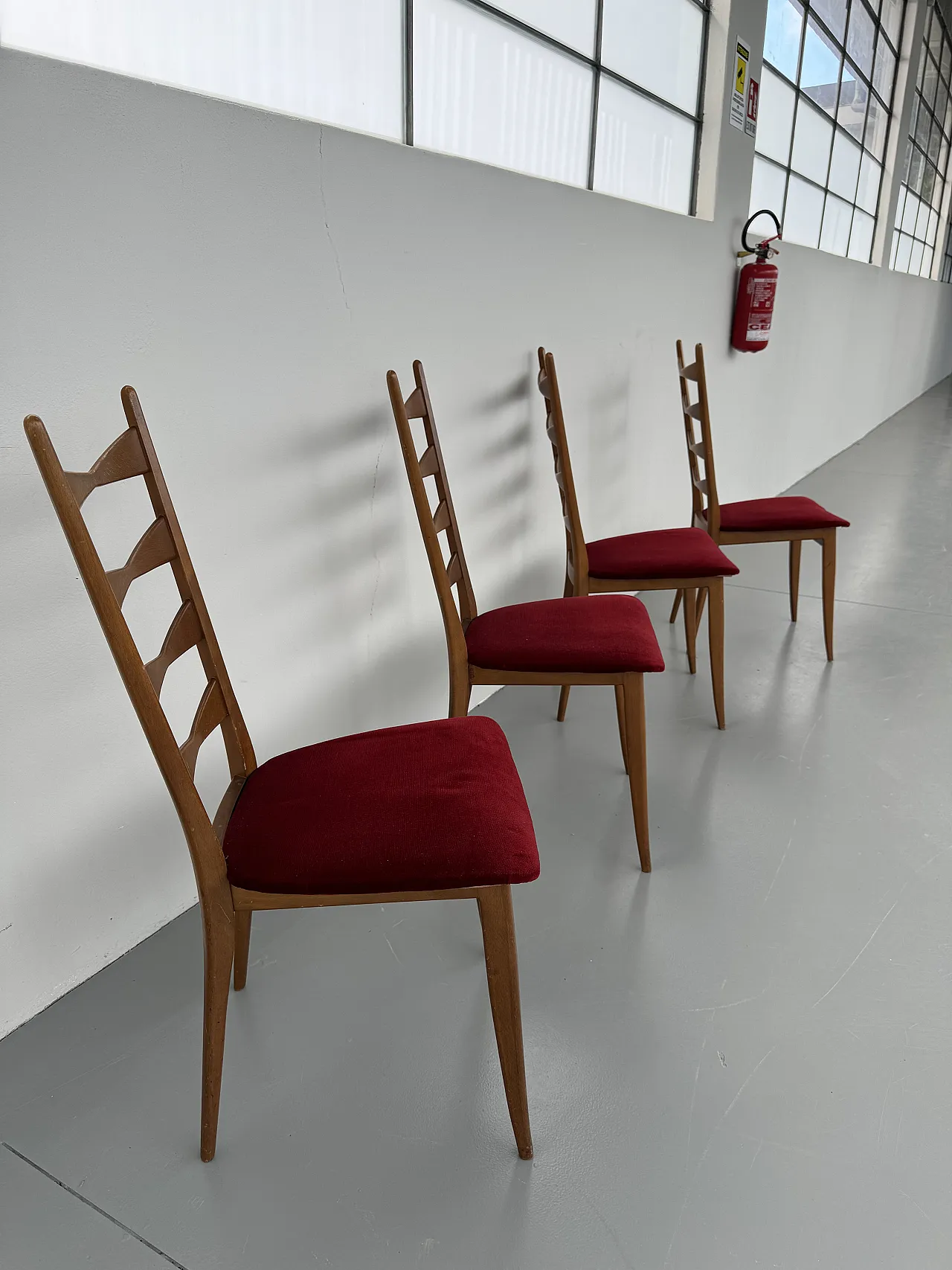 4 Chairs in walnut and red velvet, 1950s 14