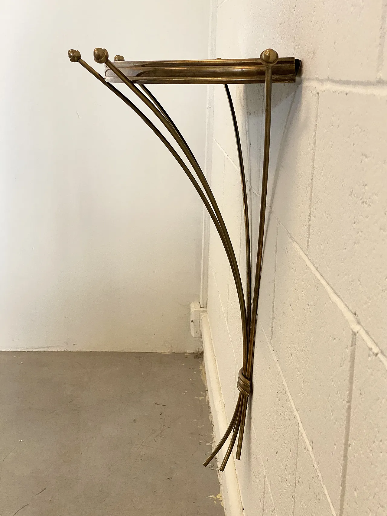 Half-moon brass console from the 1950s 12