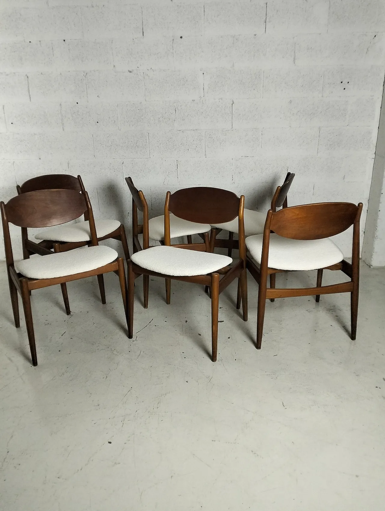 6 chairs in white boucle by Leonardo Fiori for Isa Bergamo, 60s 8