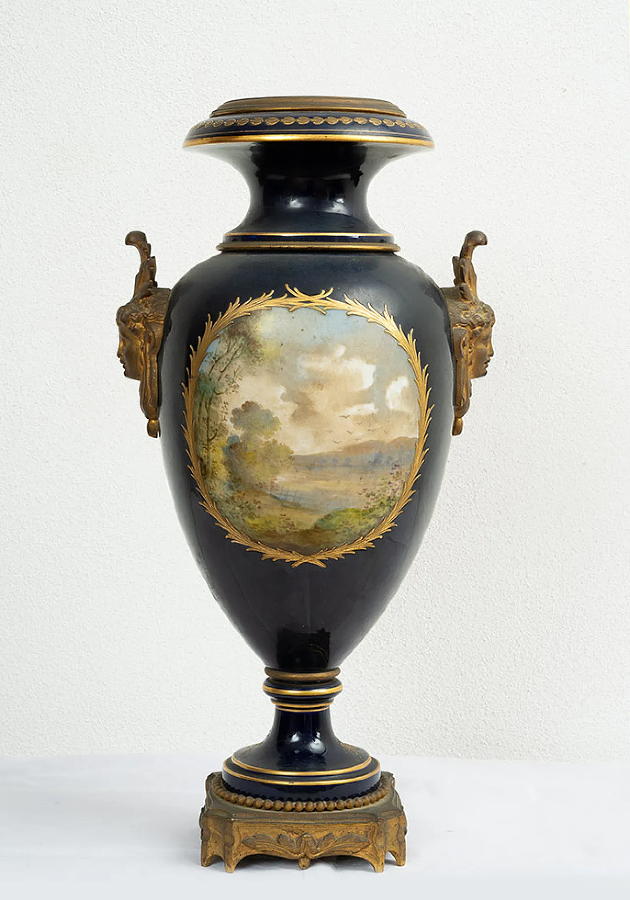 Vaso Napoleone III Francese in porcellana di Sevres, '800 6