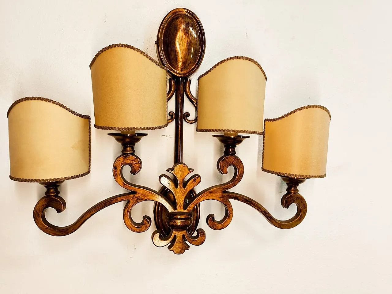 Brass wall sconce with scrolls, 1970s 7