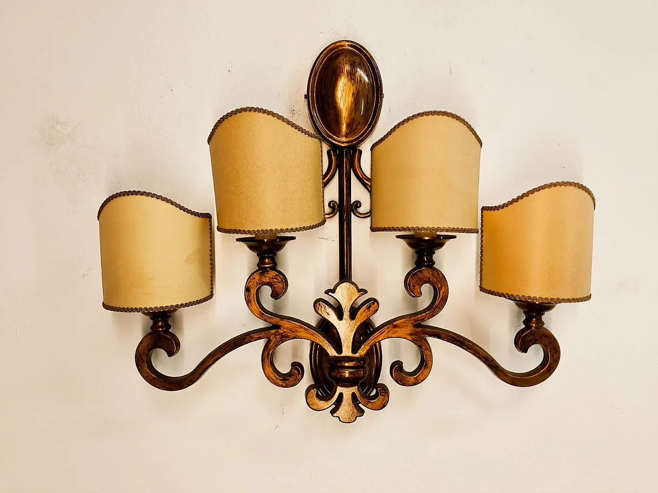 Brass wall sconce with scrolls, 1970s 8