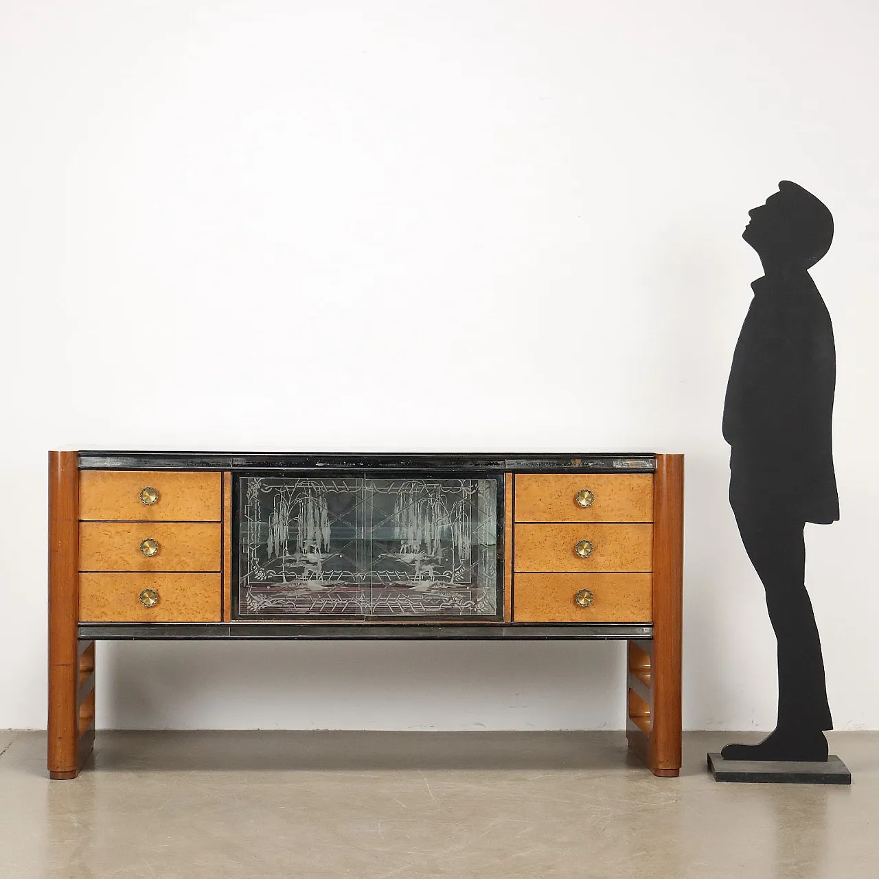 Bar Cabinet sideboard Palazzi dell'Arte Cantù in walnut & brass, 1940s 2