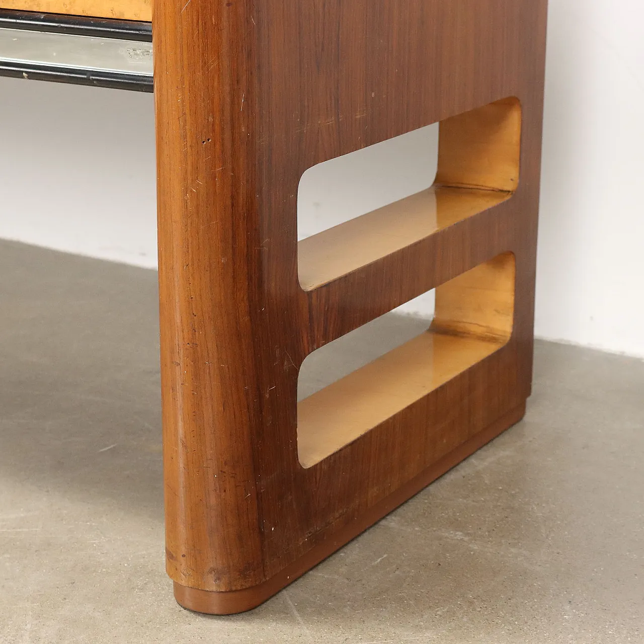 Bar Cabinet sideboard Palazzi dell'Arte Cantù in walnut & brass, 1940s 10