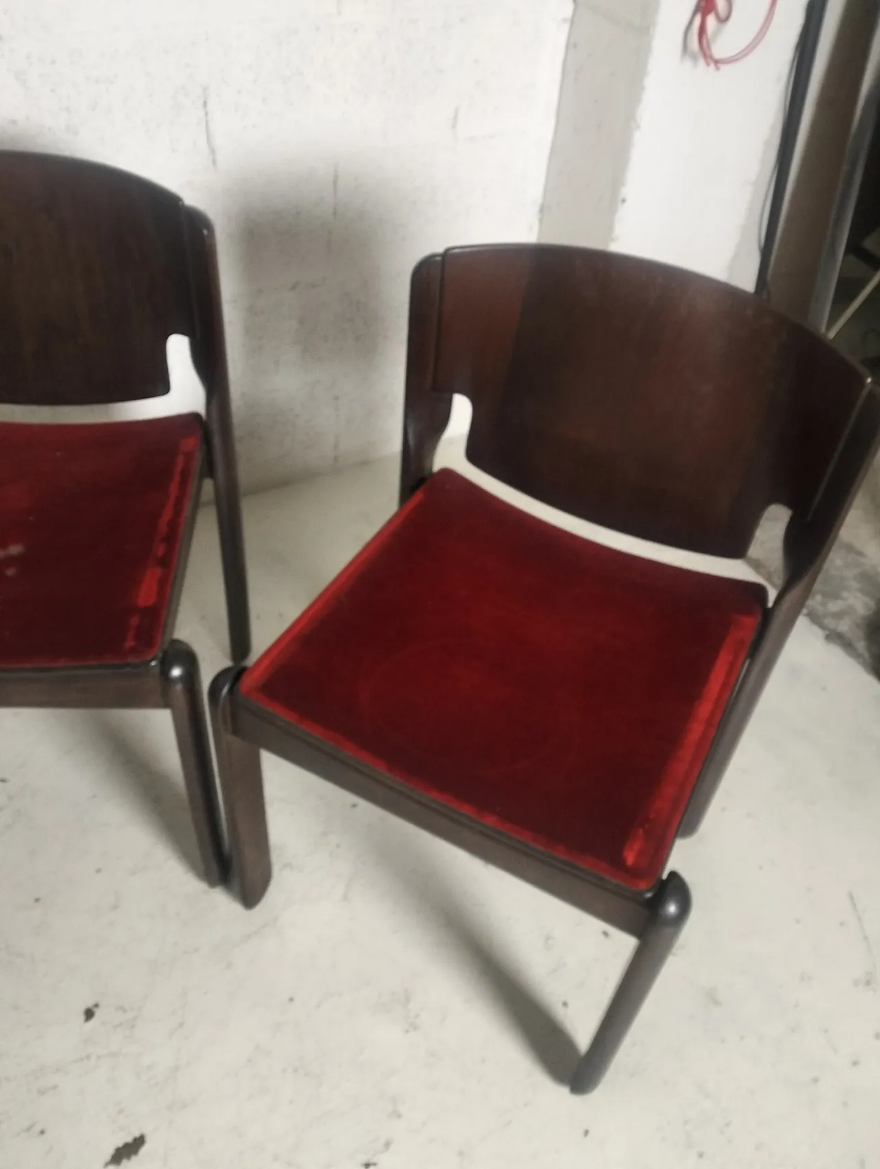 4 sedie 122 mod. di Vico Magistretti per Cassina, anni '70 6