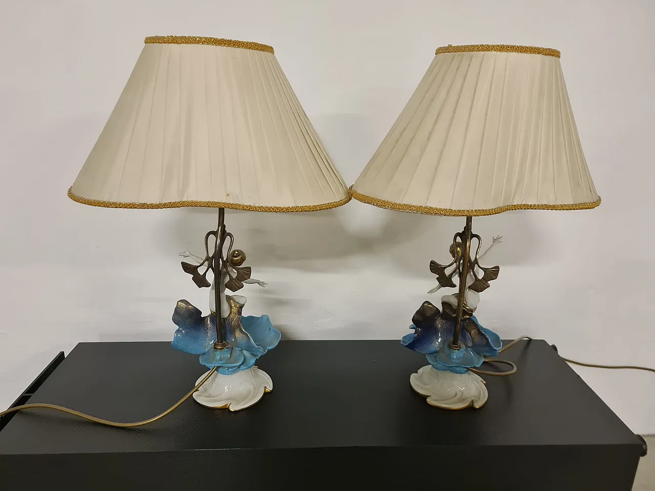 Pair of lampshades by Porcellane Mangani Firenze, 80s 14