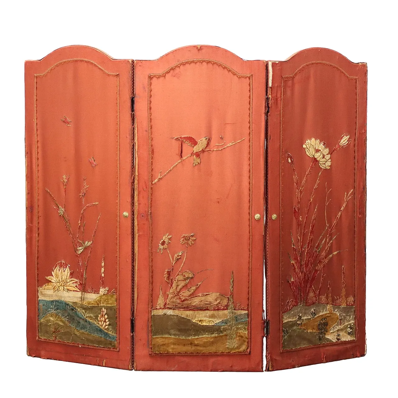 Chinoiserie-style screen with embroidered silk covering, early 20th century 1