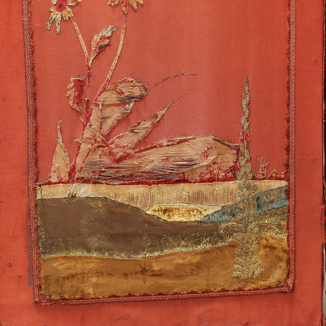 Chinoiserie-style screen with embroidered silk covering, early 20th century 4