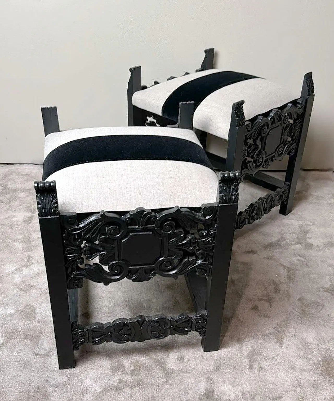 Pair of revival stools with linen and velvet seats, early 20th century 10