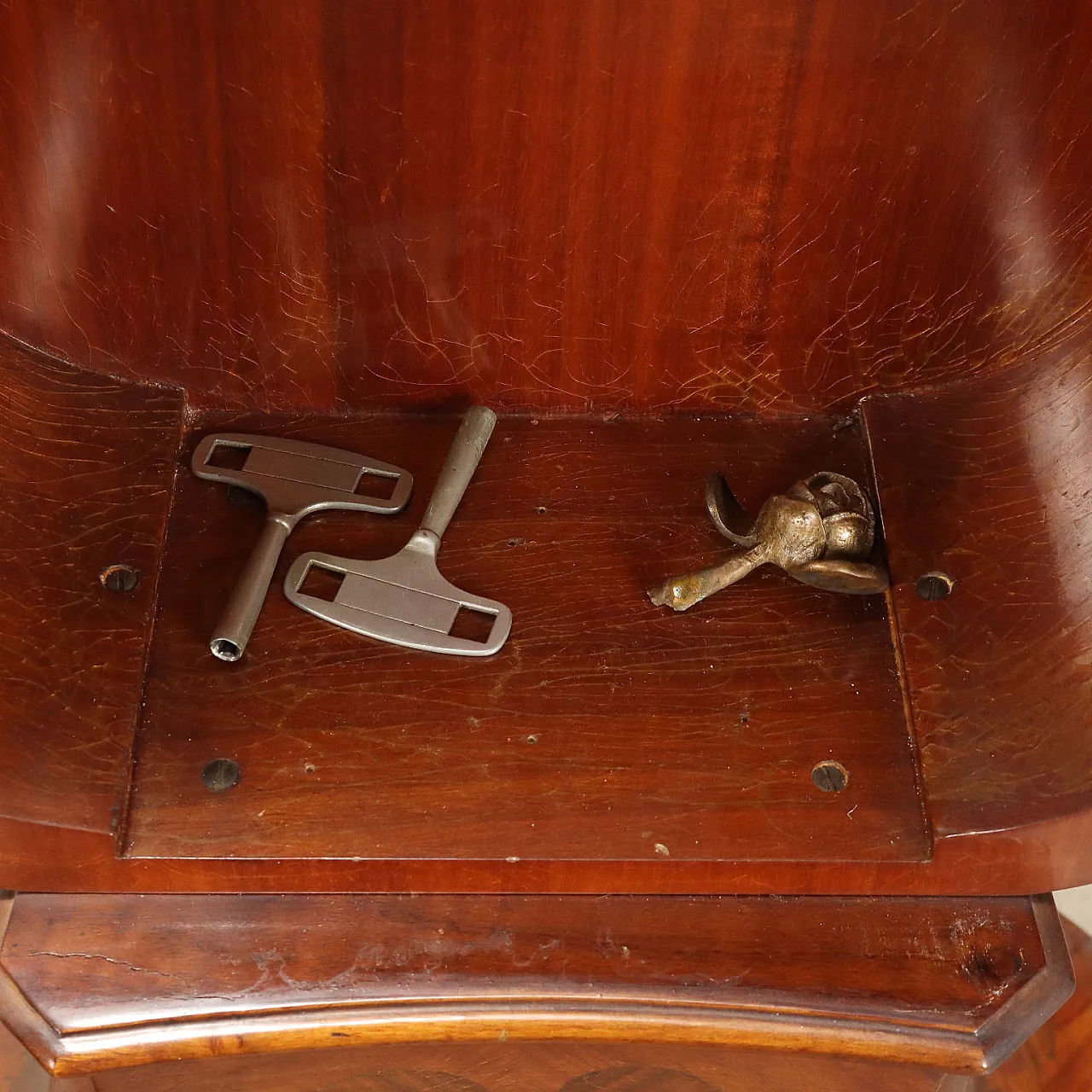 Rococo-style wooden grandfather clock, 20th century 9