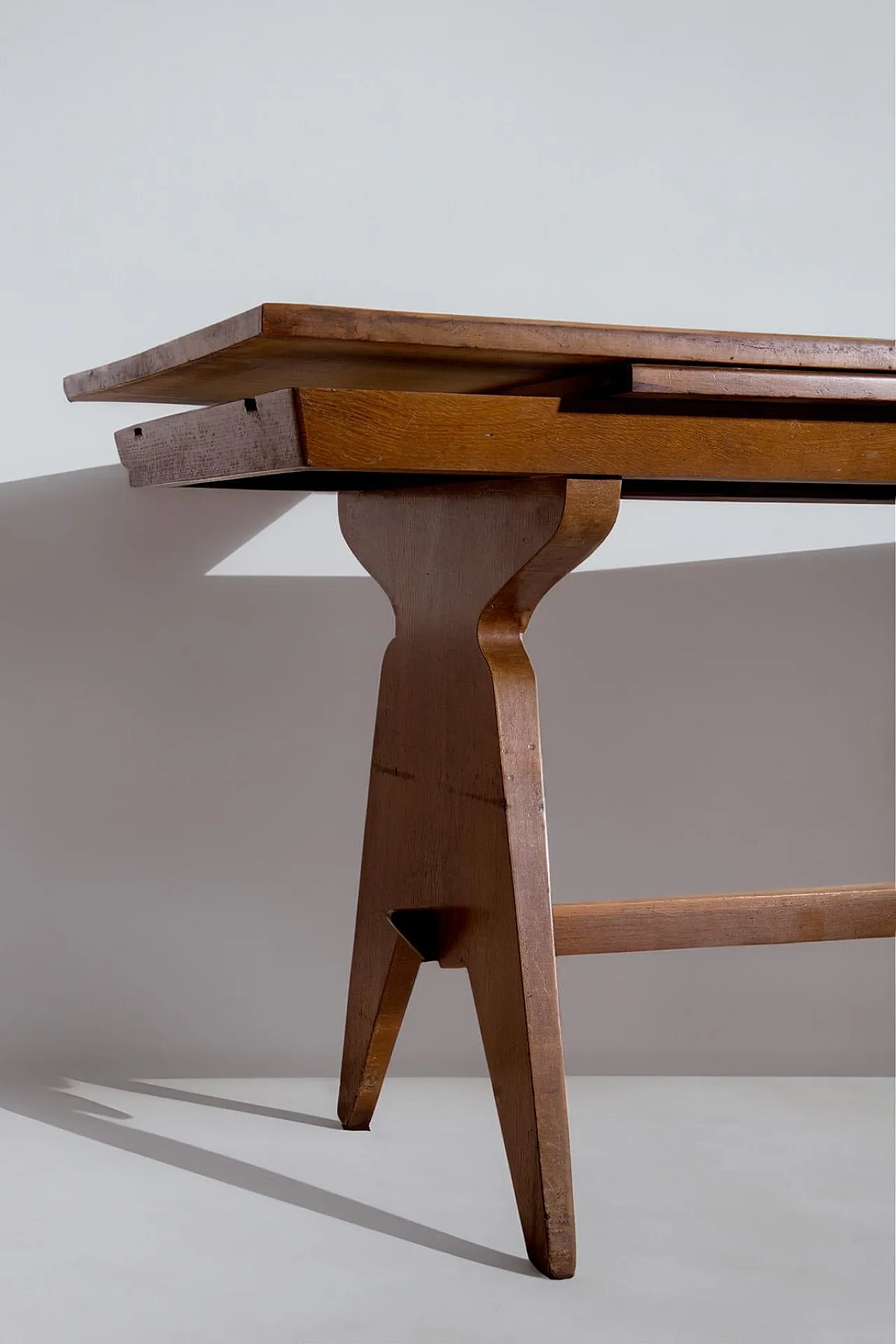 Extendable wooden dining table, 1950s 3