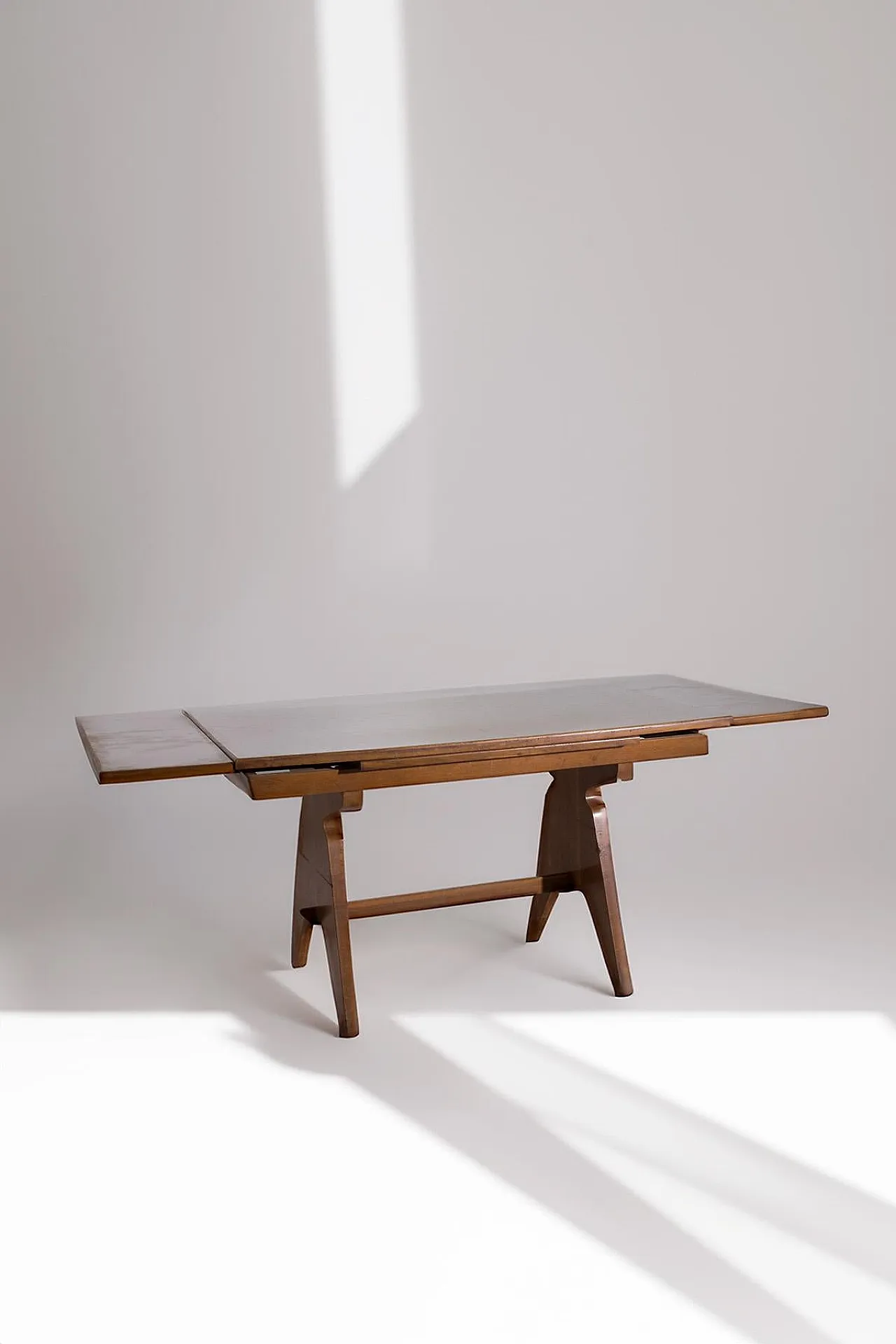 Extendable wooden dining table, 1950s 5