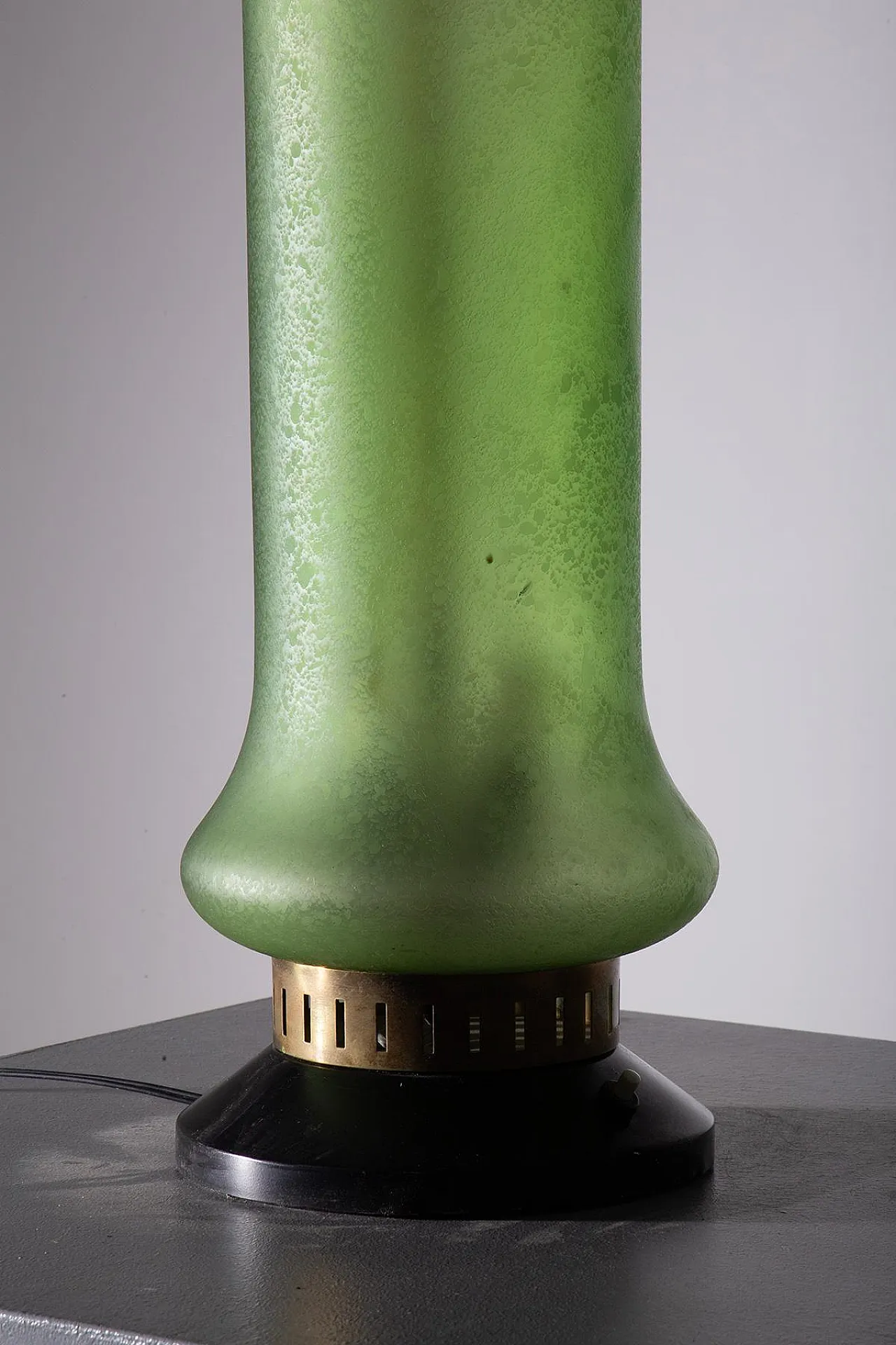 Stilnovo italian table lamp in green glass, 1960s 2