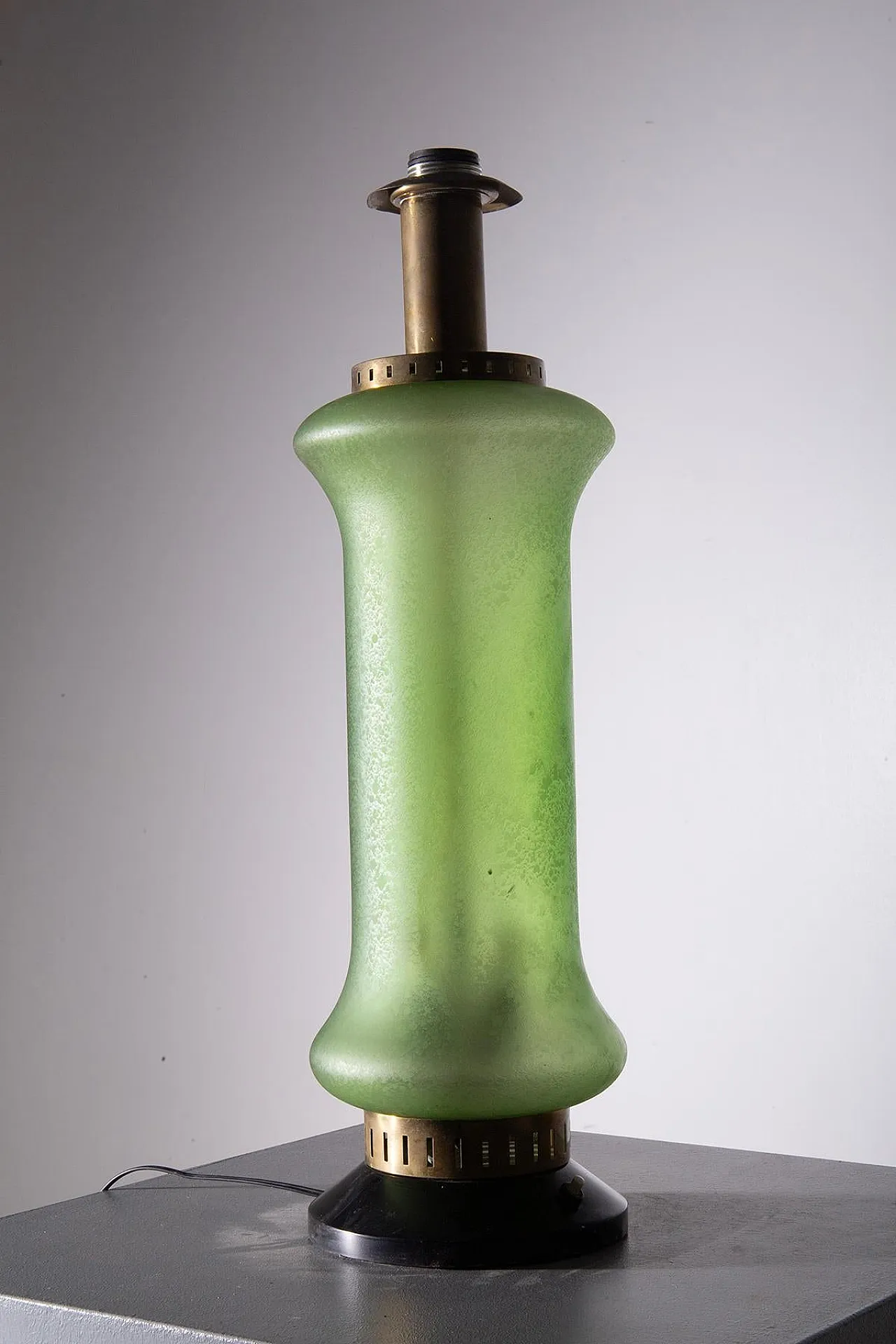 Stilnovo italian table lamp in green glass, 1960s 3