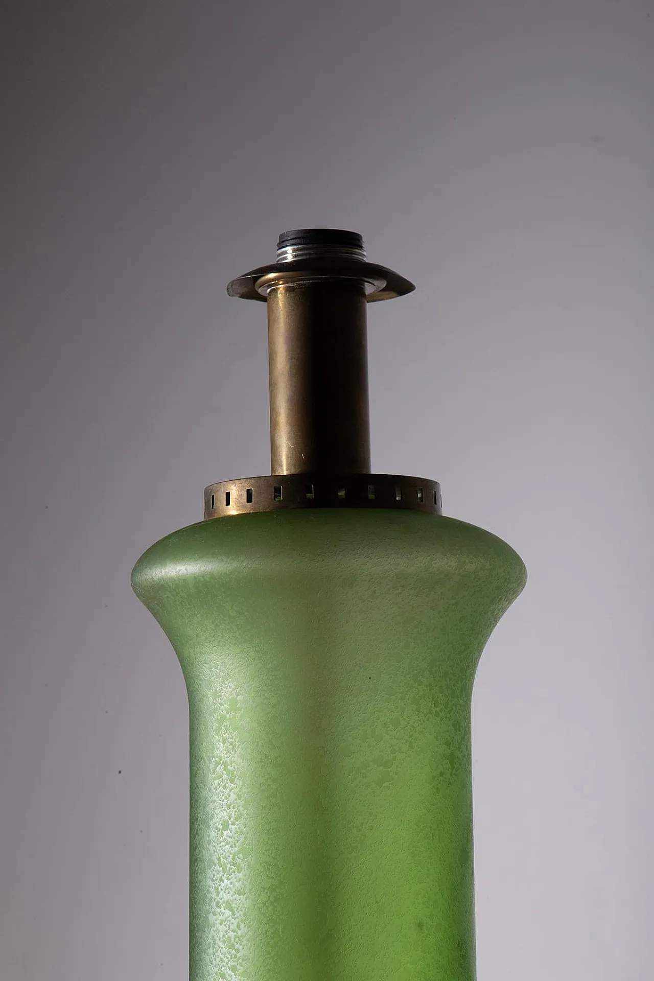 Stilnovo italian table lamp in green glass, 1960s 6