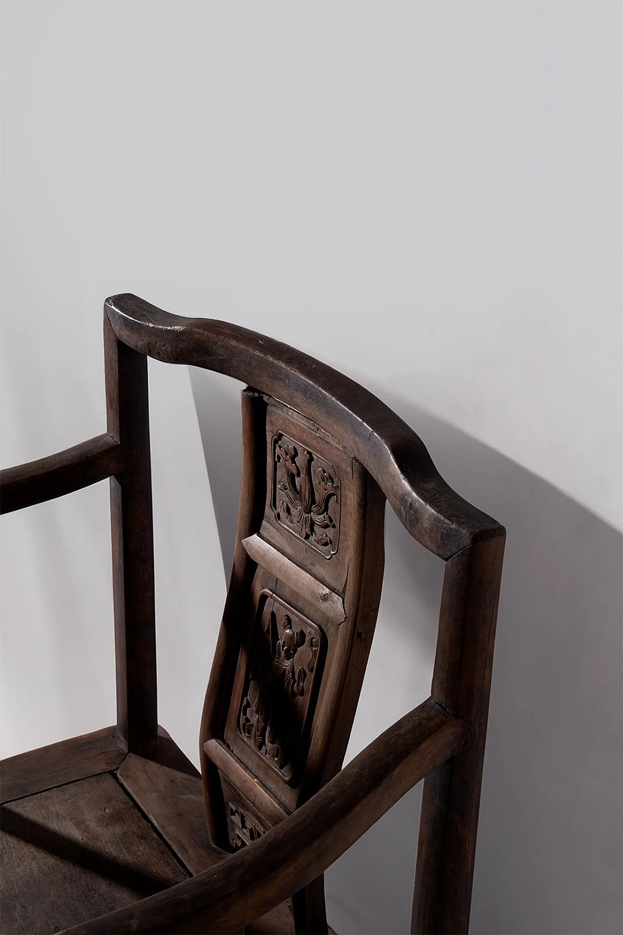 Wooden traditional Ming style official's chair, 17th century 8