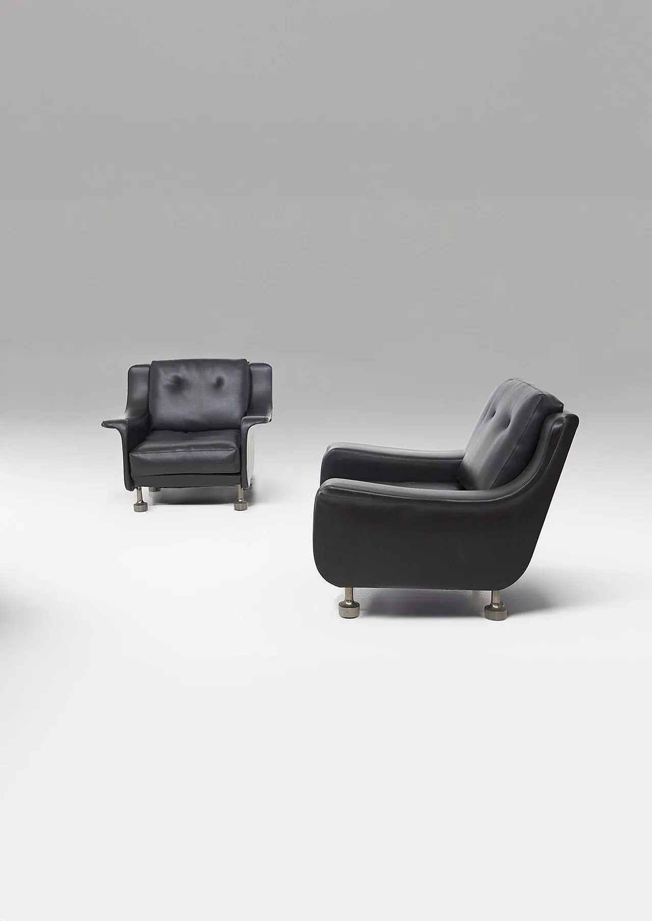 Pair of black leather armchairs qttr. to Luigi Caccia Dominioni, 1960s 2