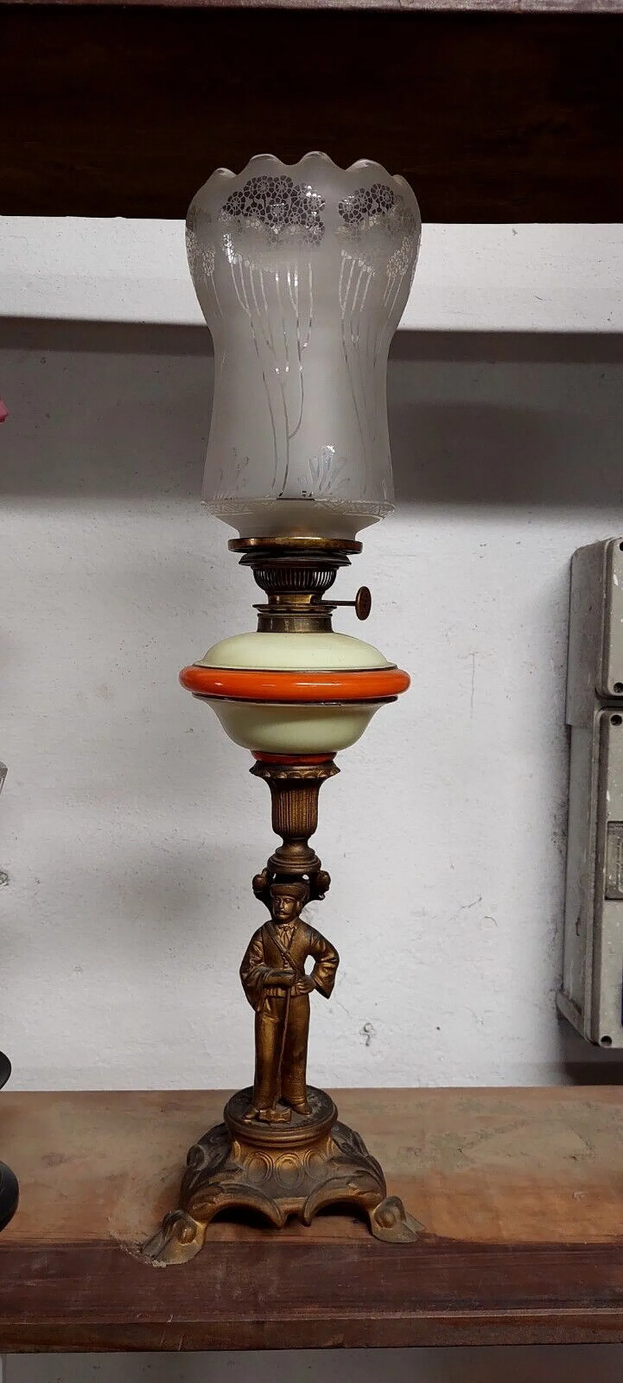 Oil lamp in metal, ceramic and glass, 19th century 2