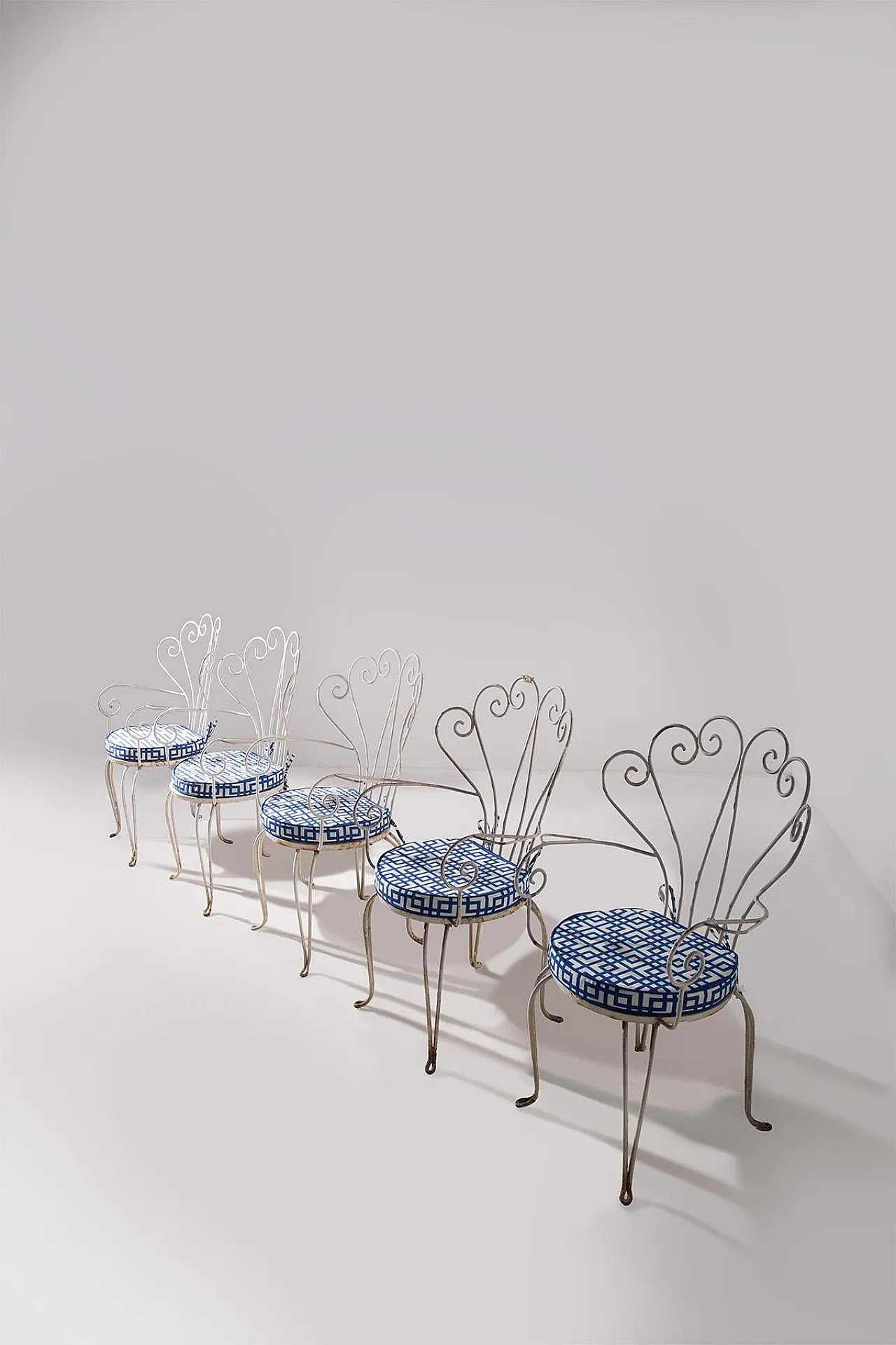 5 Varnished iron garden chairs, 1950s 3