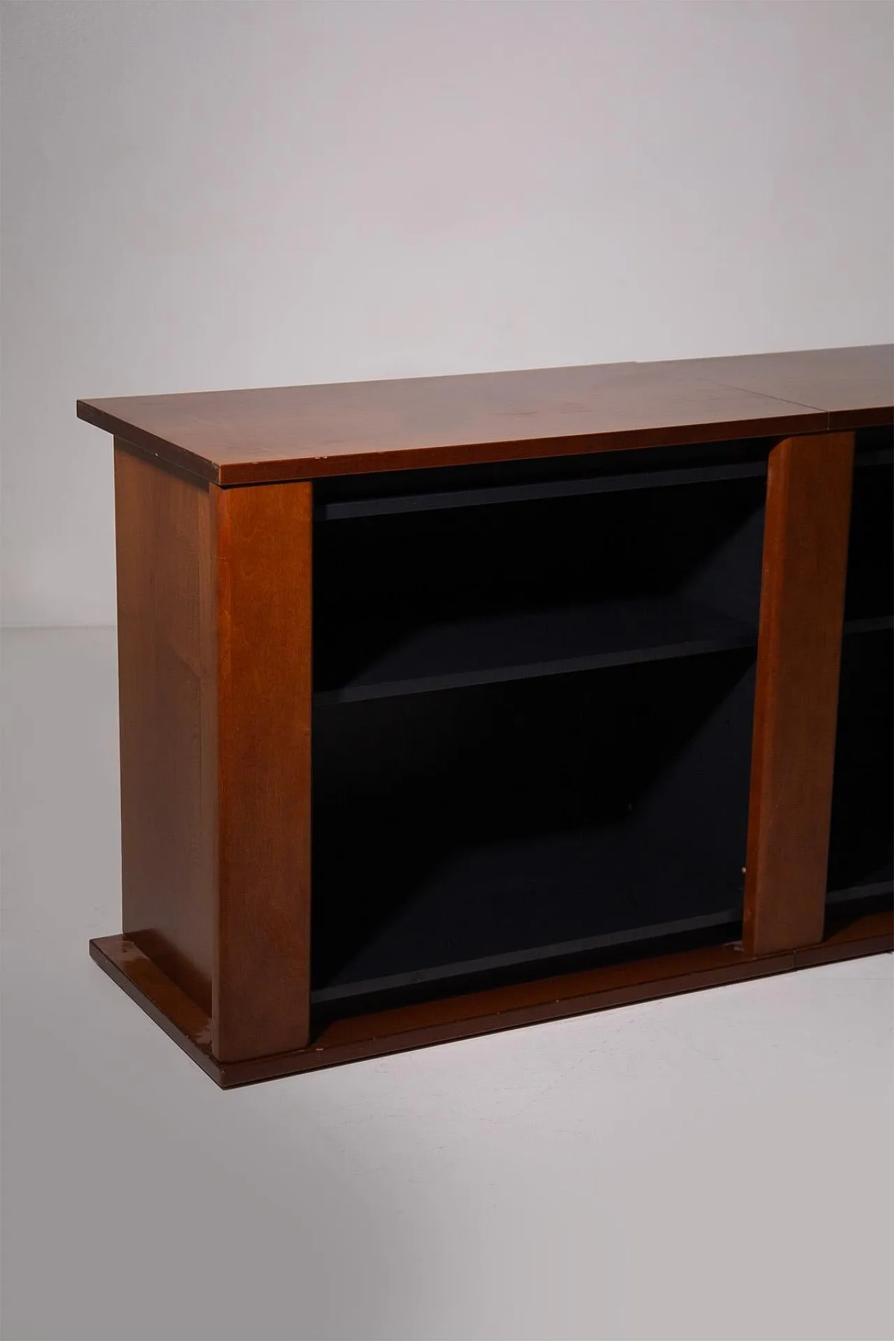 Credenza in legno con giradischi incorporato, anni '70 3