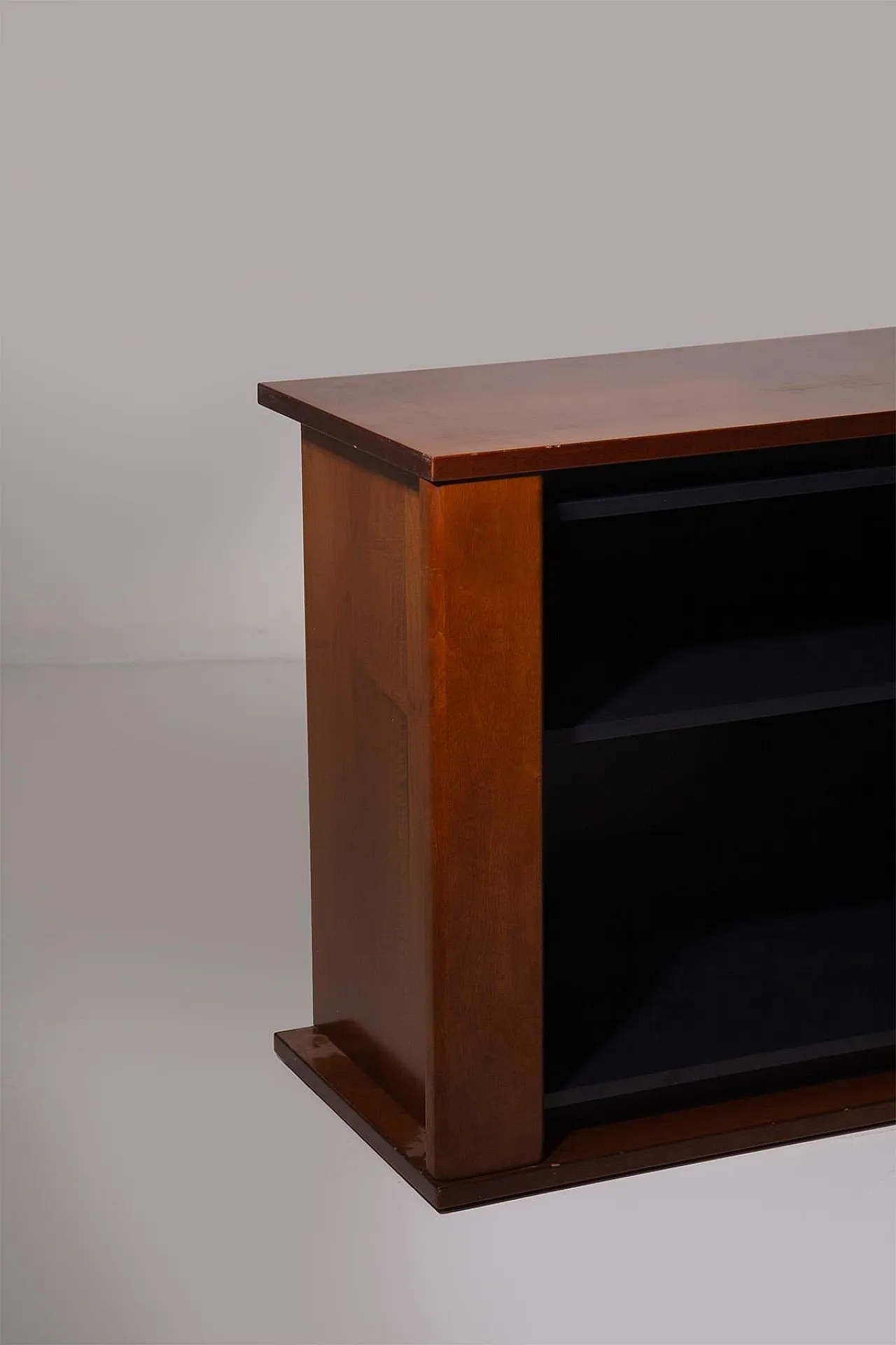 Credenza in legno con giradischi incorporato, anni '70 12