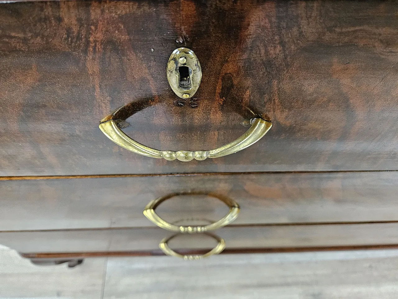 Five drawer chest of drawers in wood and brass, 1930 11