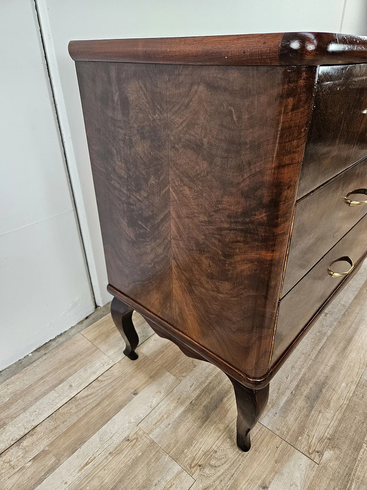 Five drawer chest of drawers in wood and brass, 1930 24