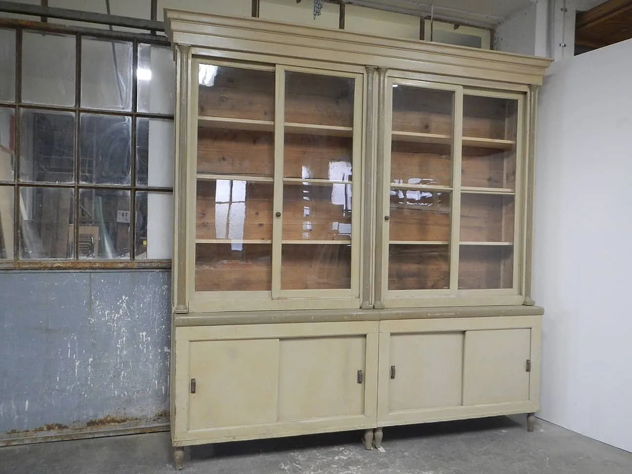 Lacquered fir bookcase, 1920 13