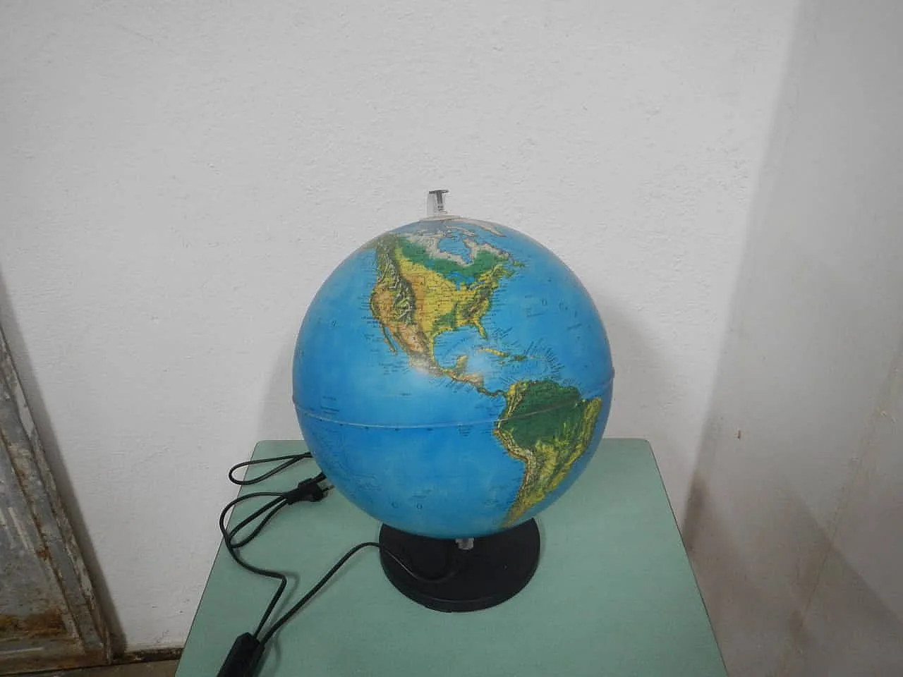 Luminous globe 1970 6