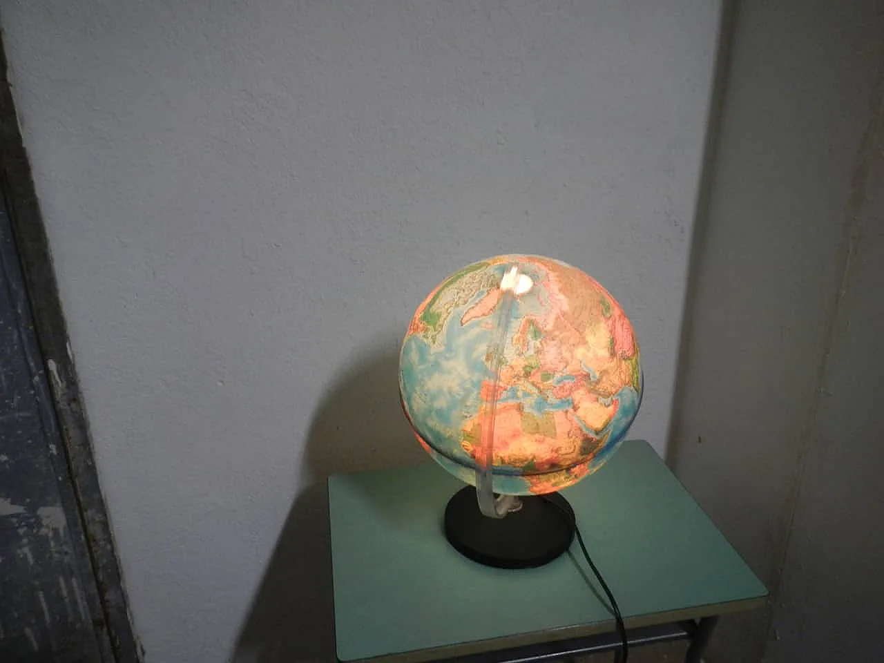 Luminous globe 1970 9