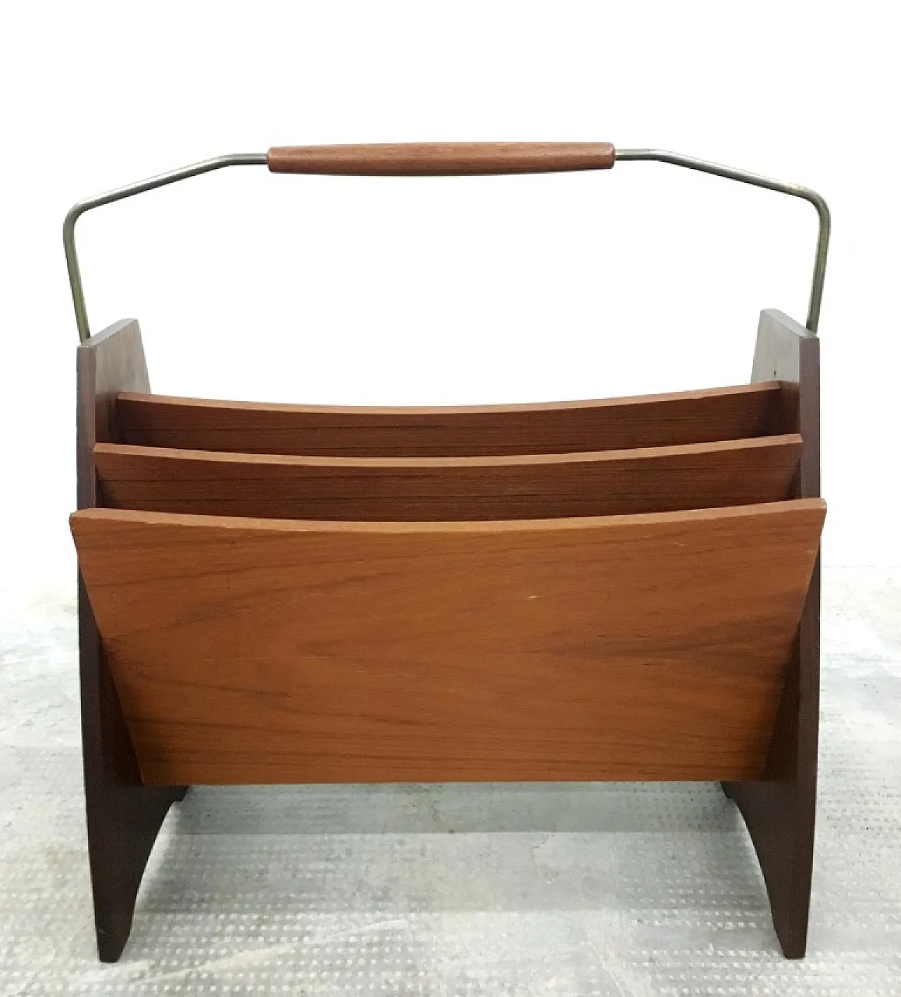 Teak magazine rack, 60s 5