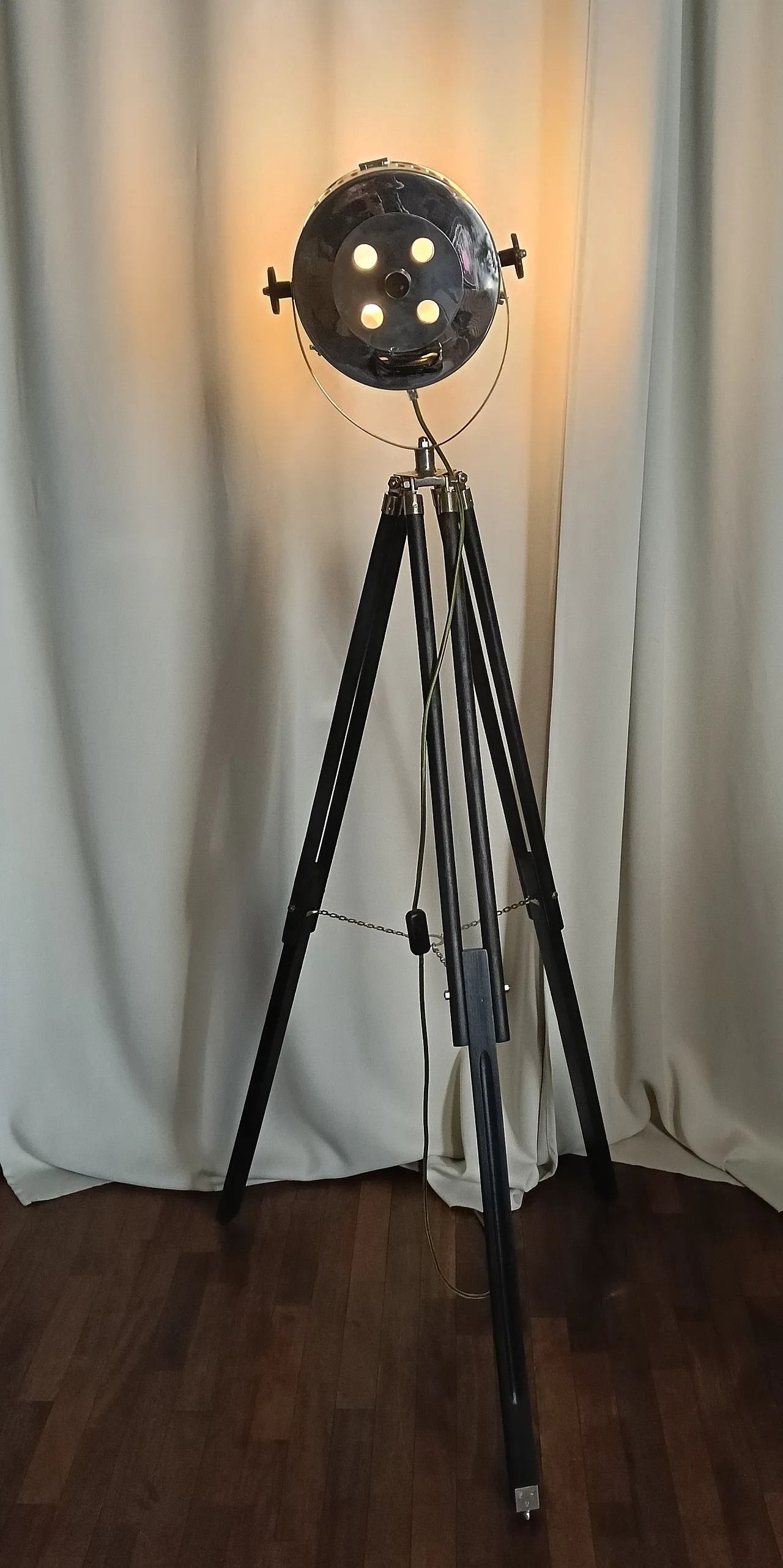 Tripod floor lamp, 60s 14