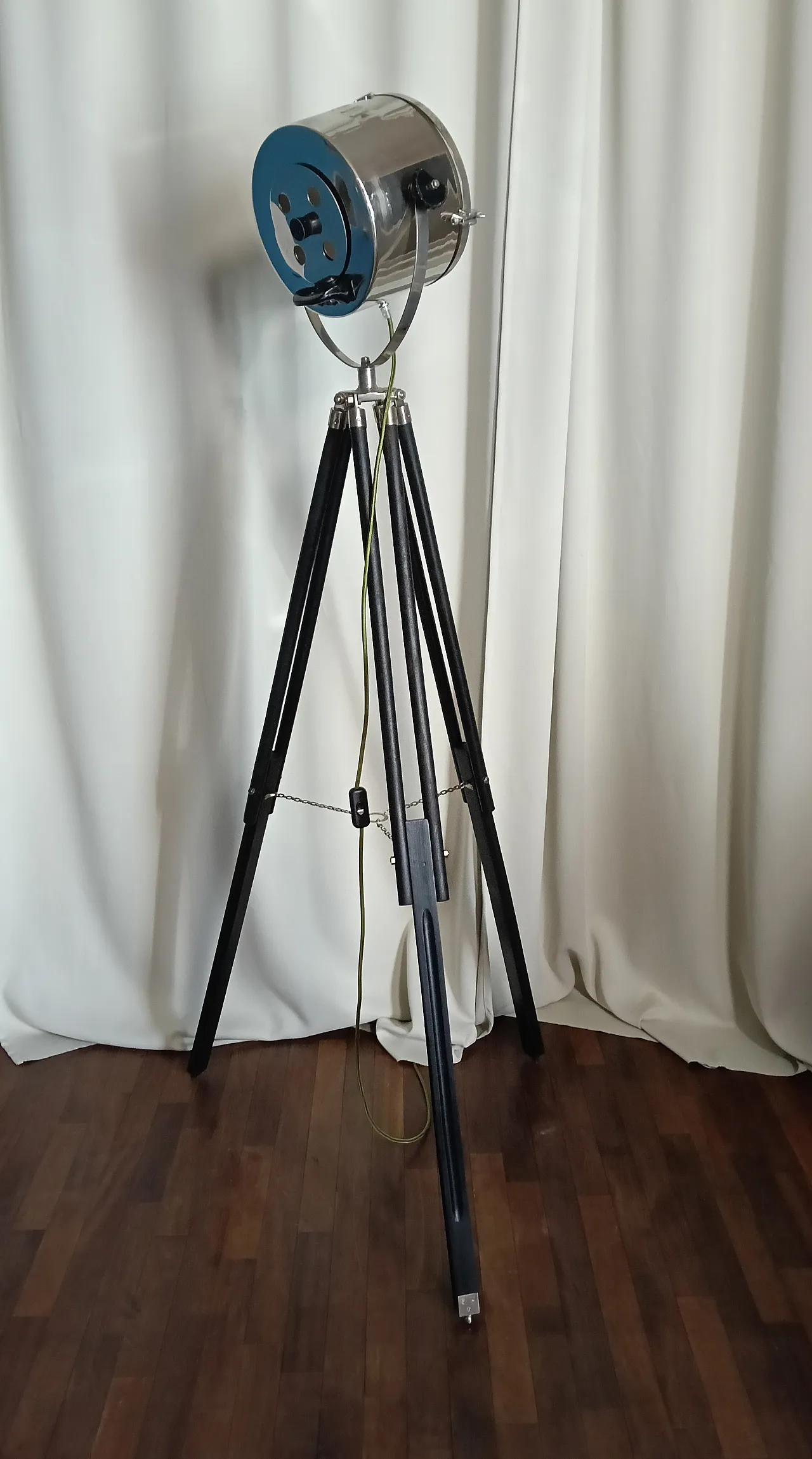 Tripod floor lamp, 60s 16