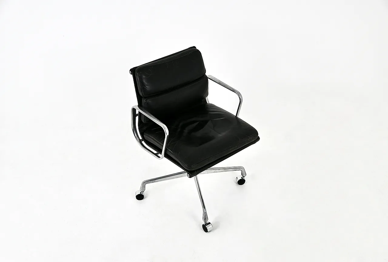 Black Soft Pad Chair by Charles and Ray Eames for Herman Miller, 60s 2